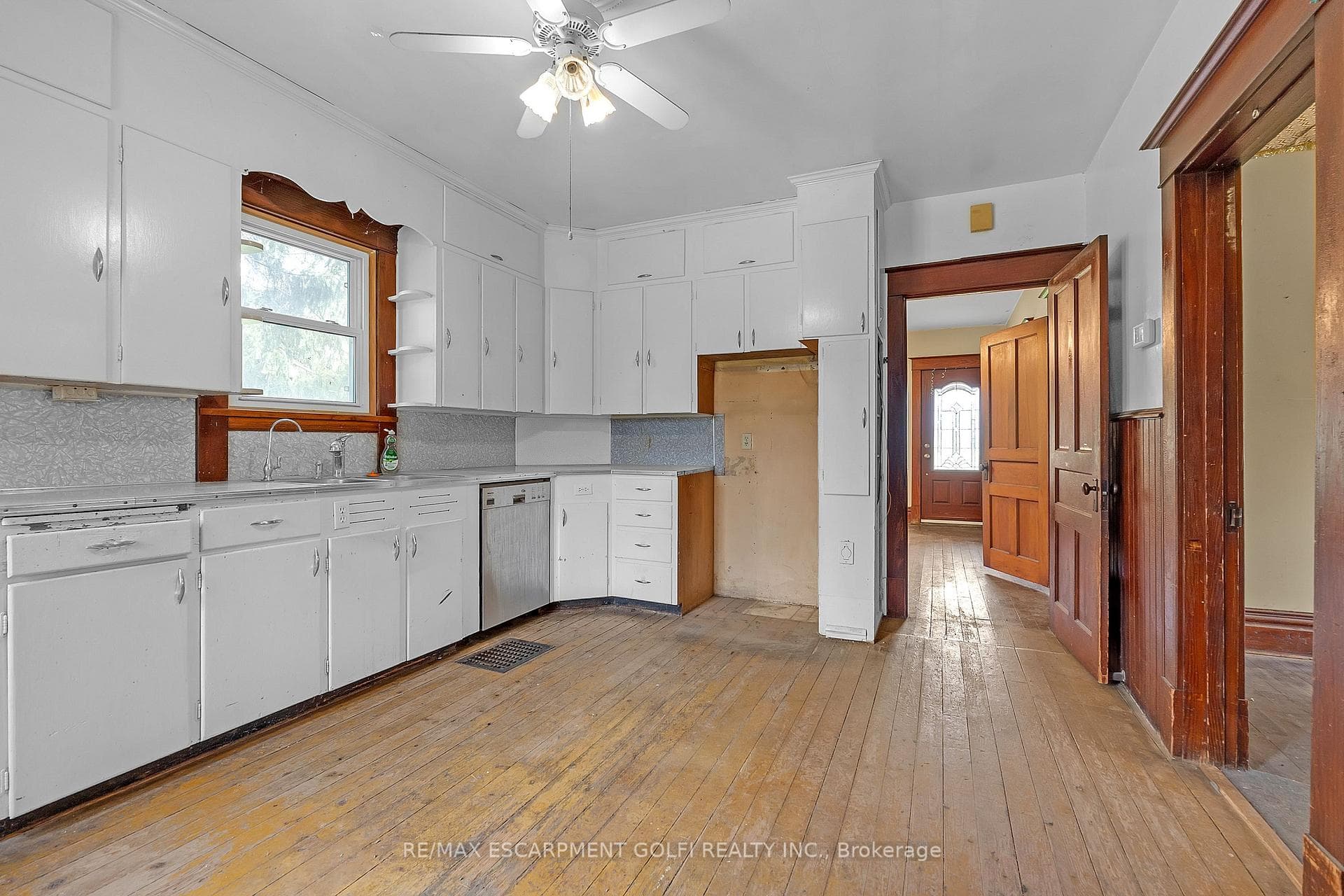3199 Guyatt Road photo 12
