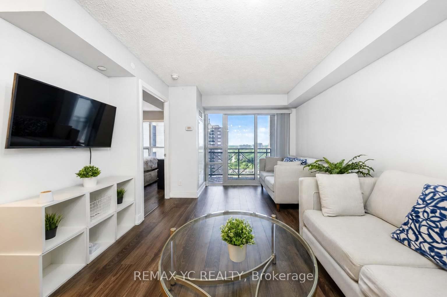 2 Eva Road Unit 1130 (Fully Furnished) photo 3