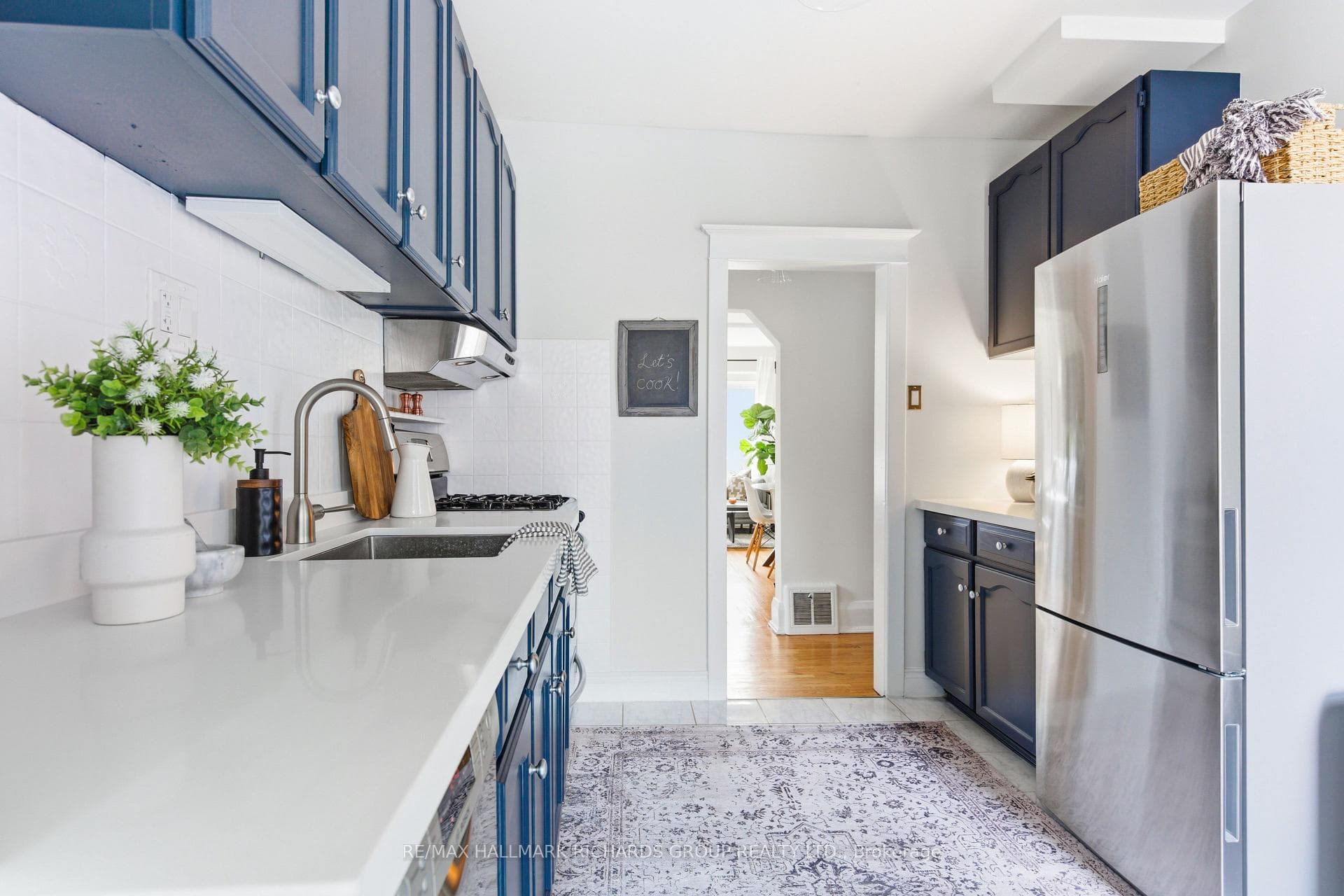 32 Costain Avenue photo 7