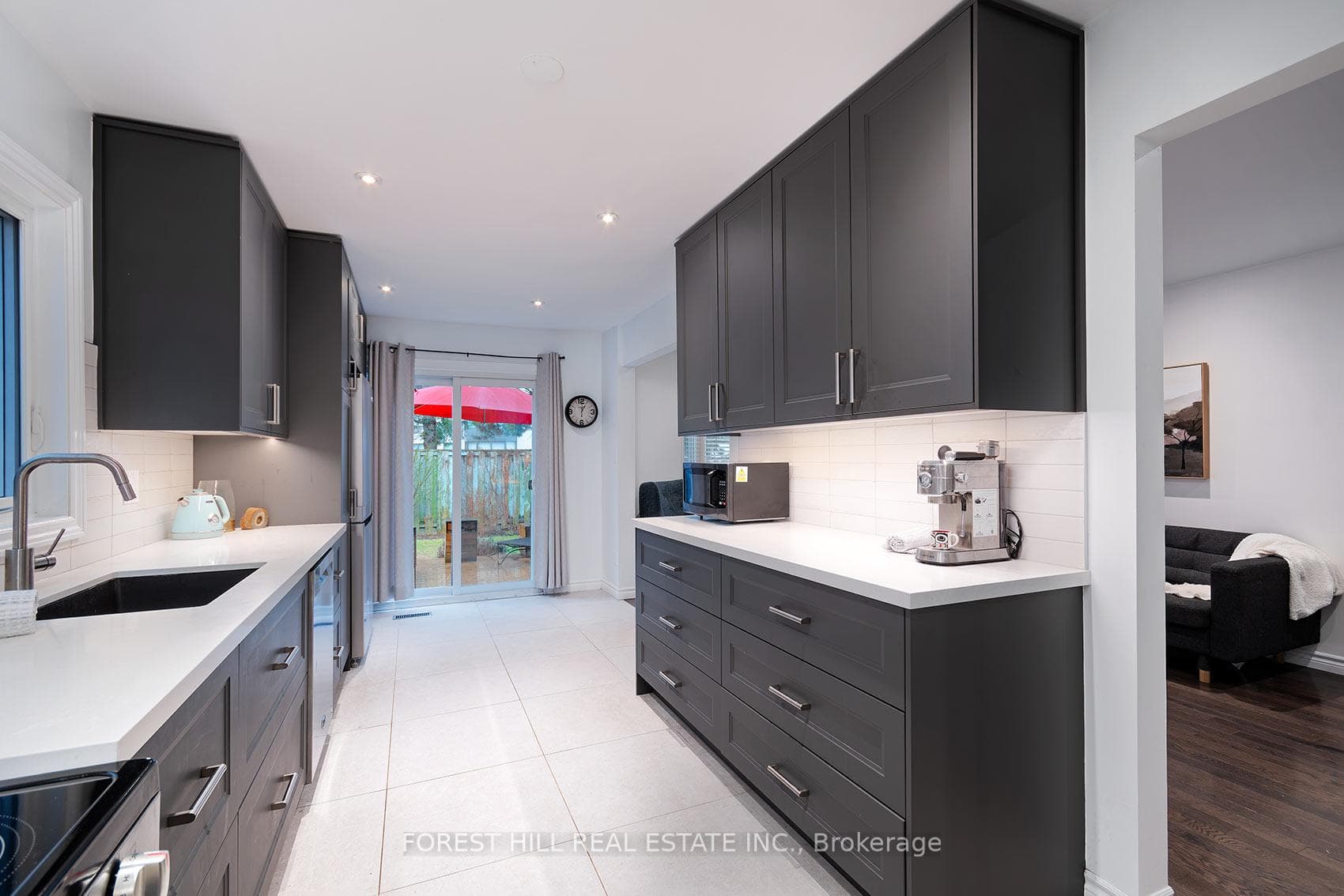 28 Lansbury Court photo 12