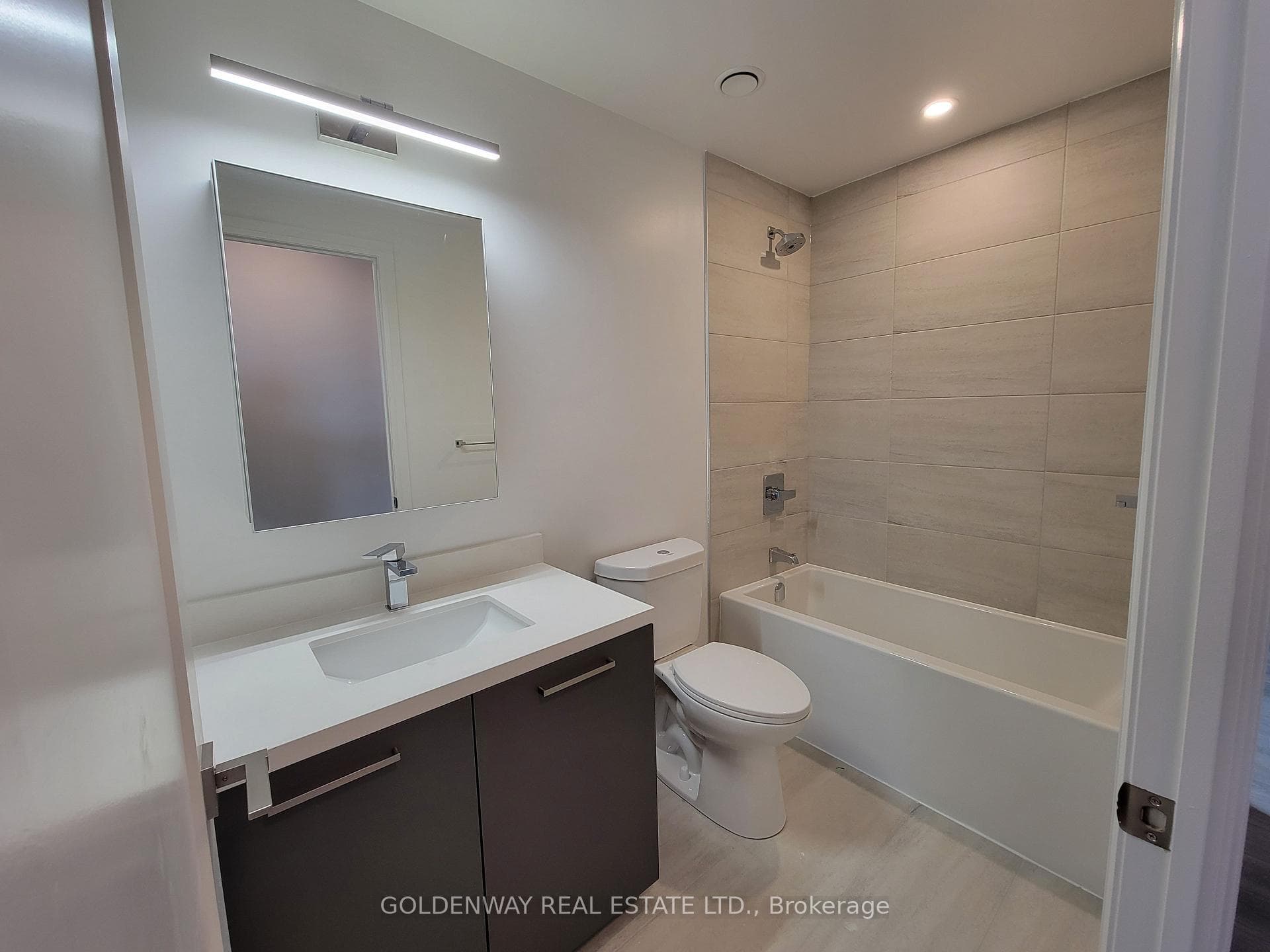2nd bathroom
