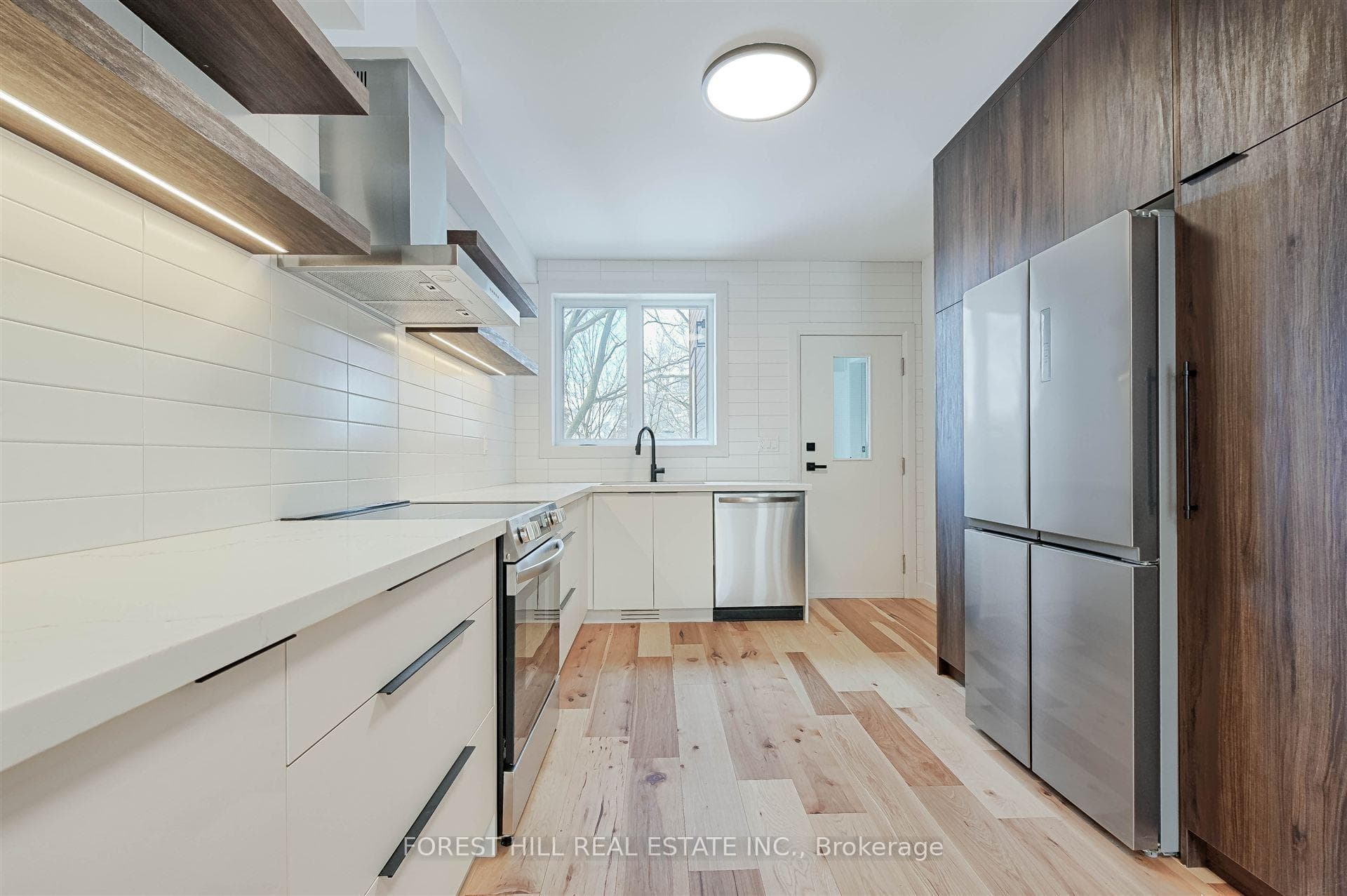 174 Sunnyside Avenue Unit Main photo 10
