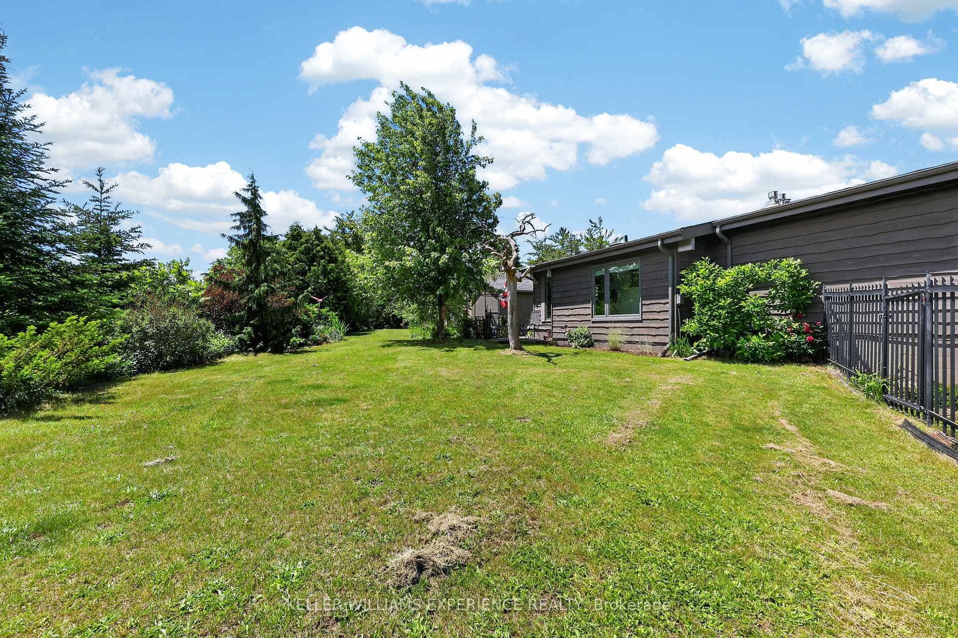68 Royal Oak Drive photo 24