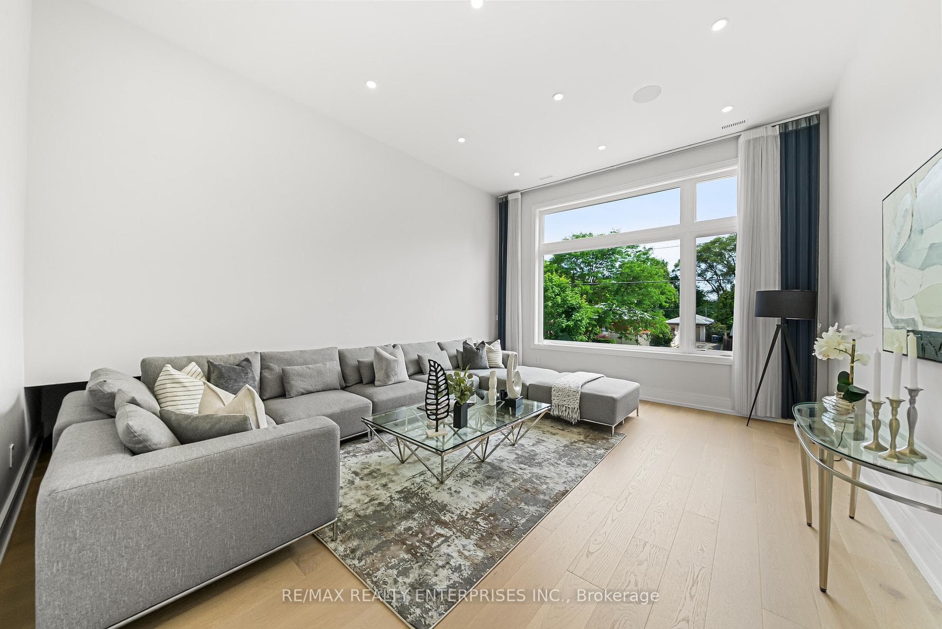1362 Kenmuir Avenue photo 17