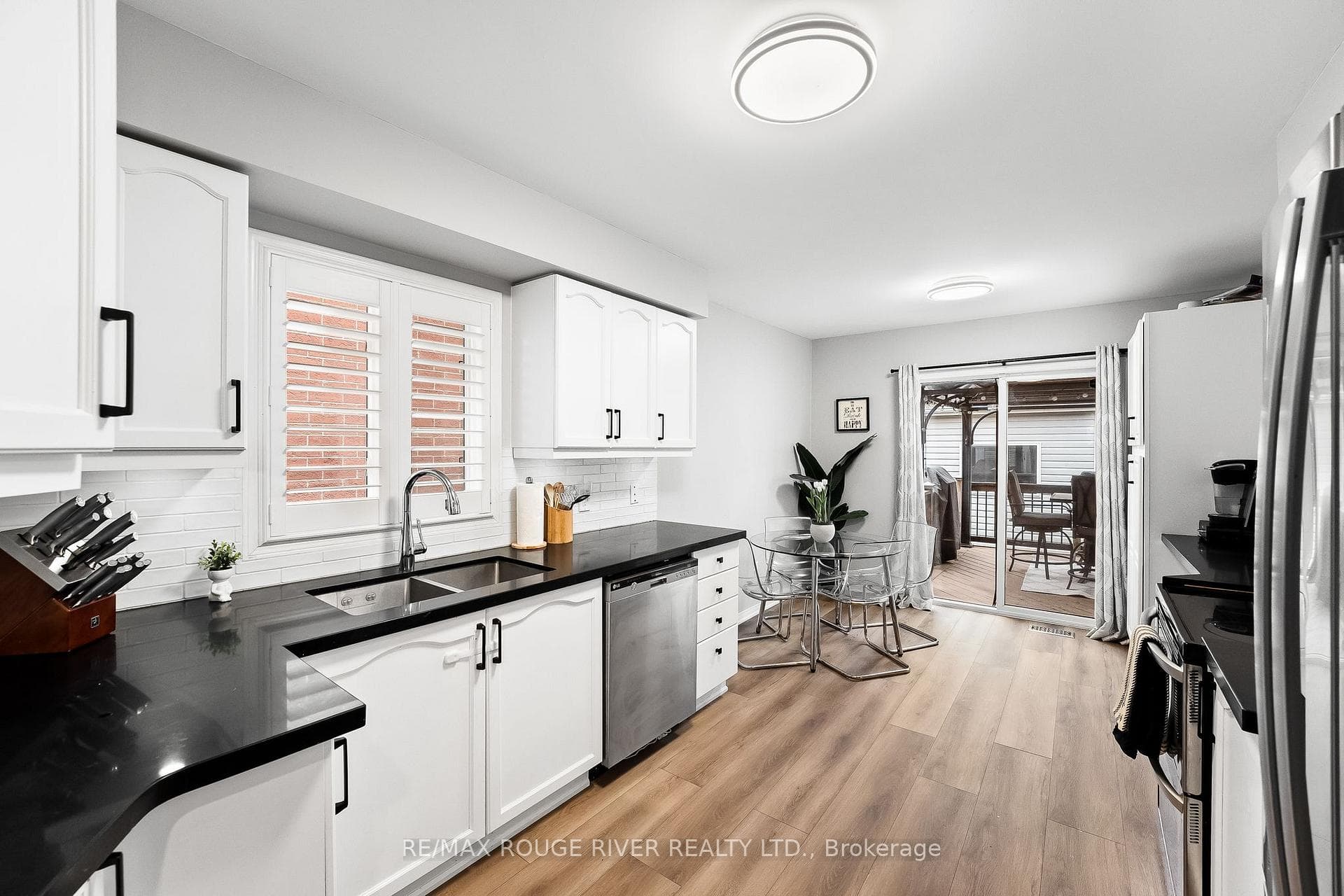 60 Rickaby Street photo 11