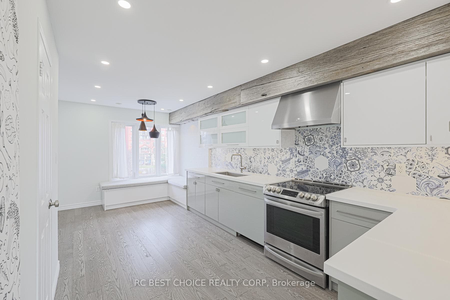 10 Merchant Lane Unit 233 photo 12