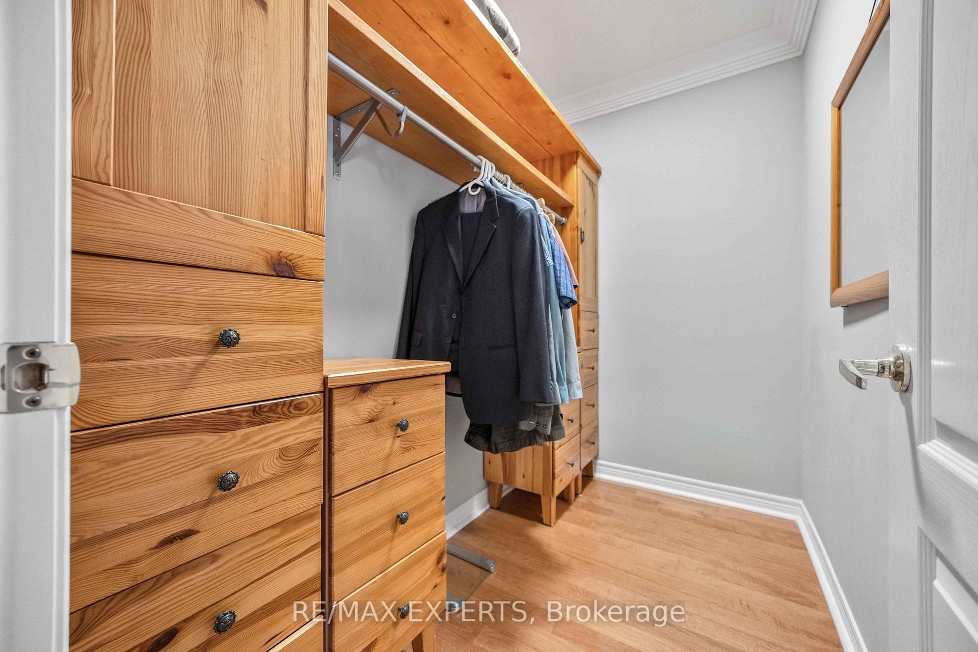 77 Starling Boulevard photo 23