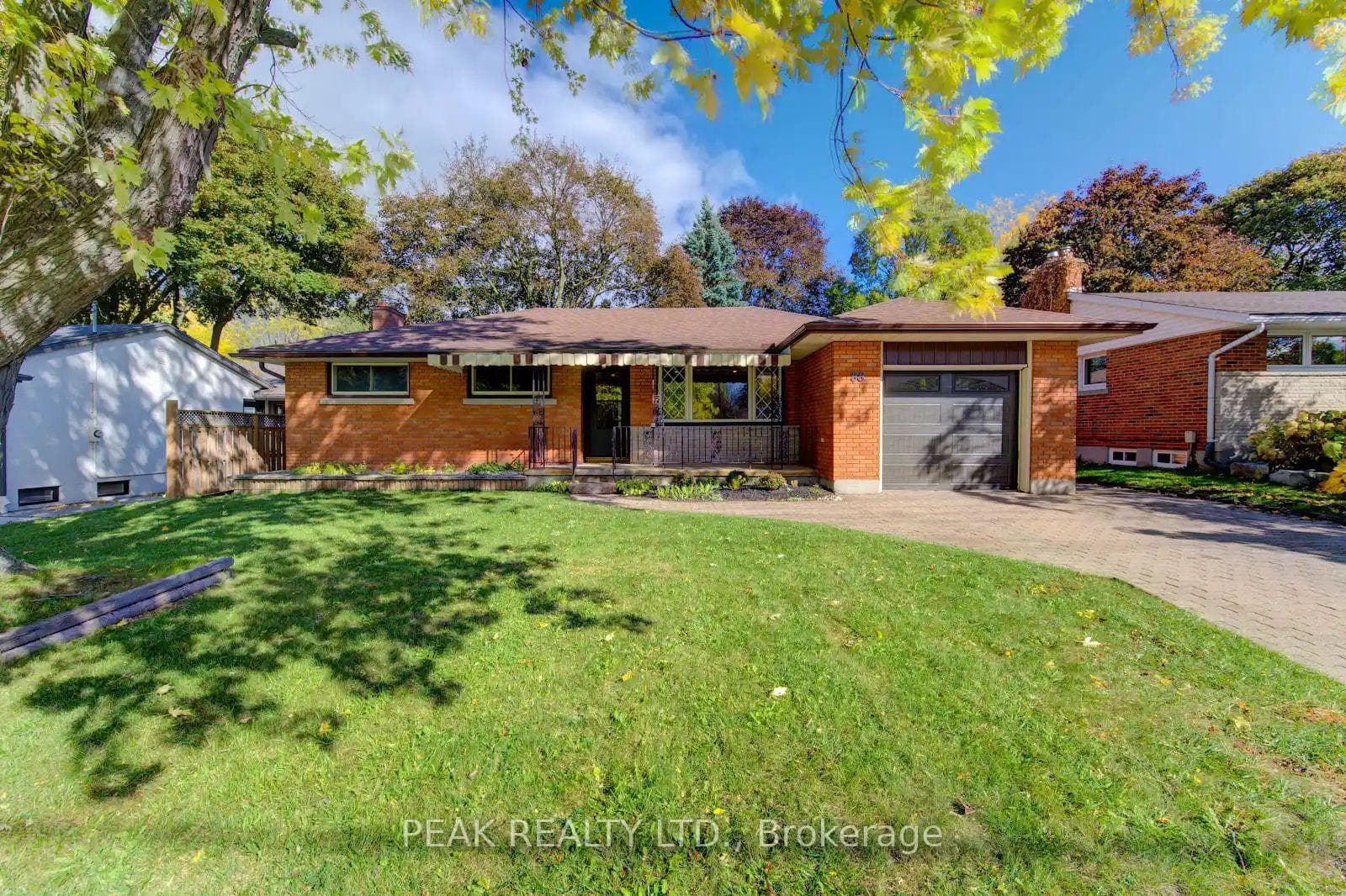 88 Ellis Crescent photo 7