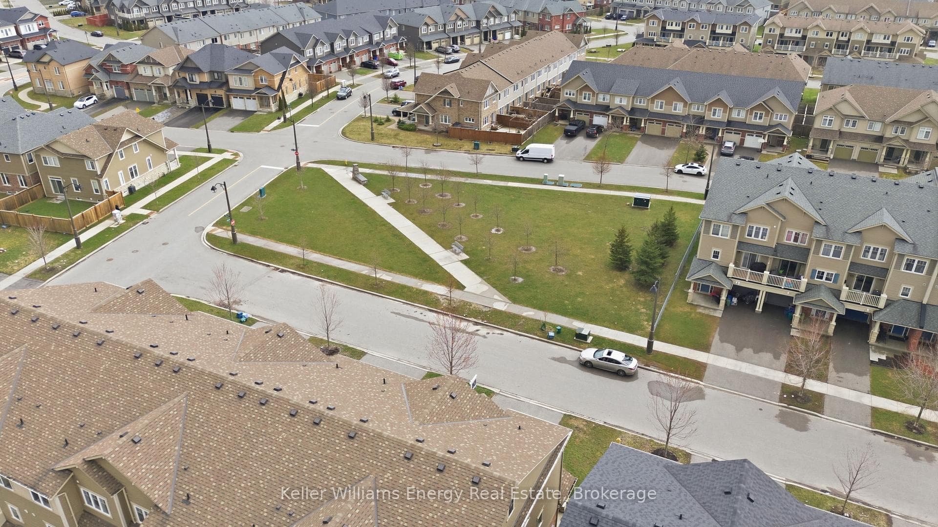 98 Tabaret Crescent photo 17