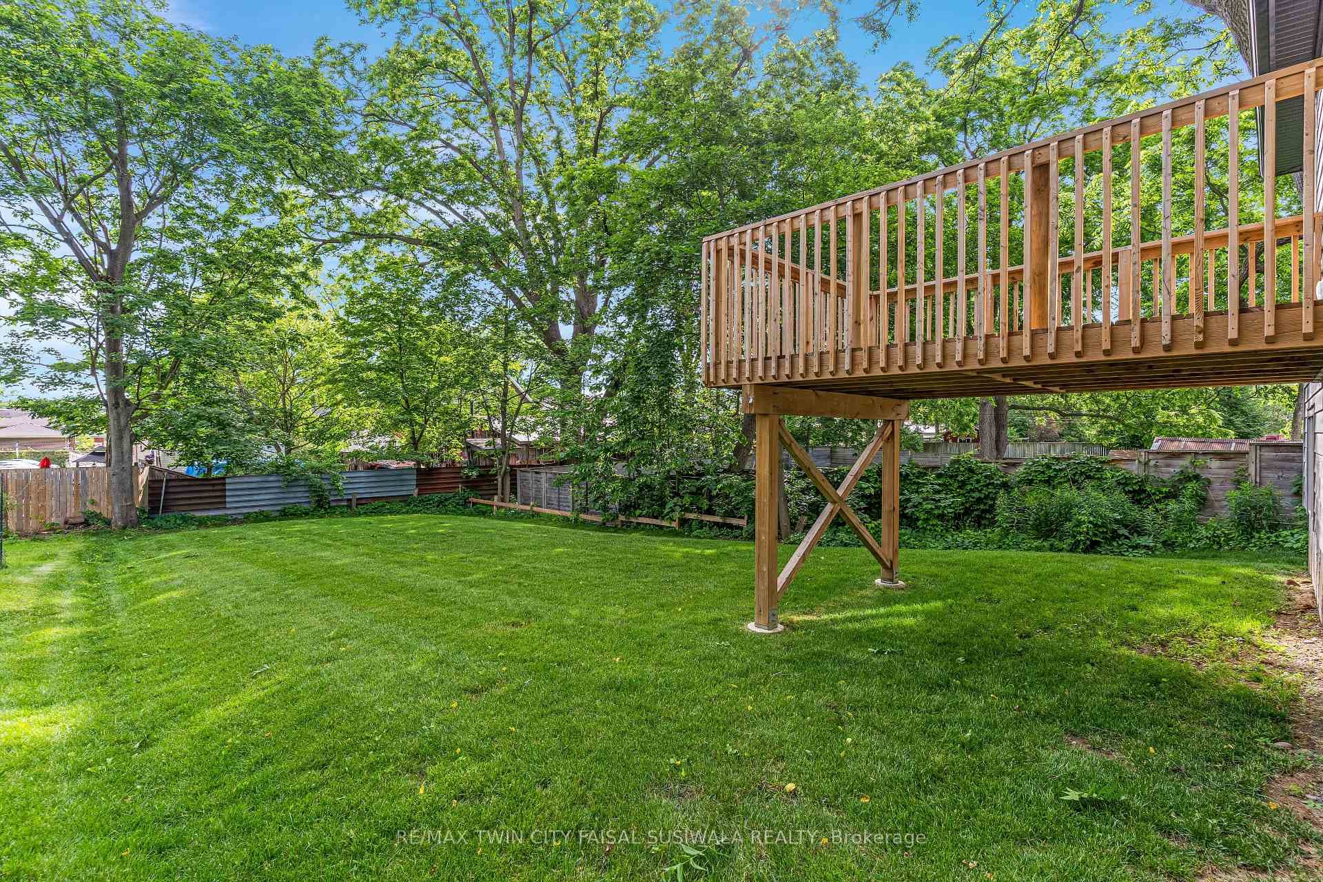 1188 QUEENSTON Road photo 4