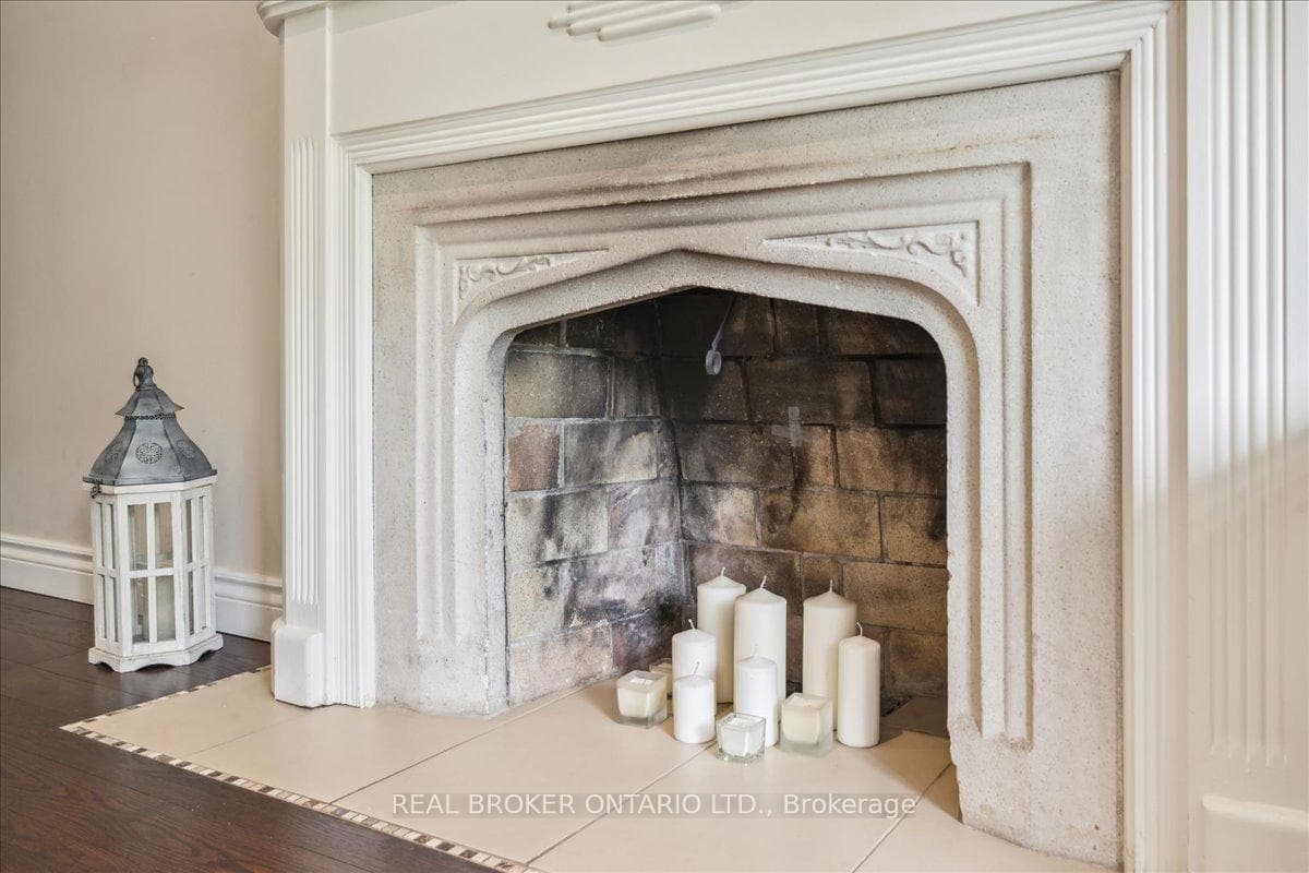 12 Parkview Heights photo 10