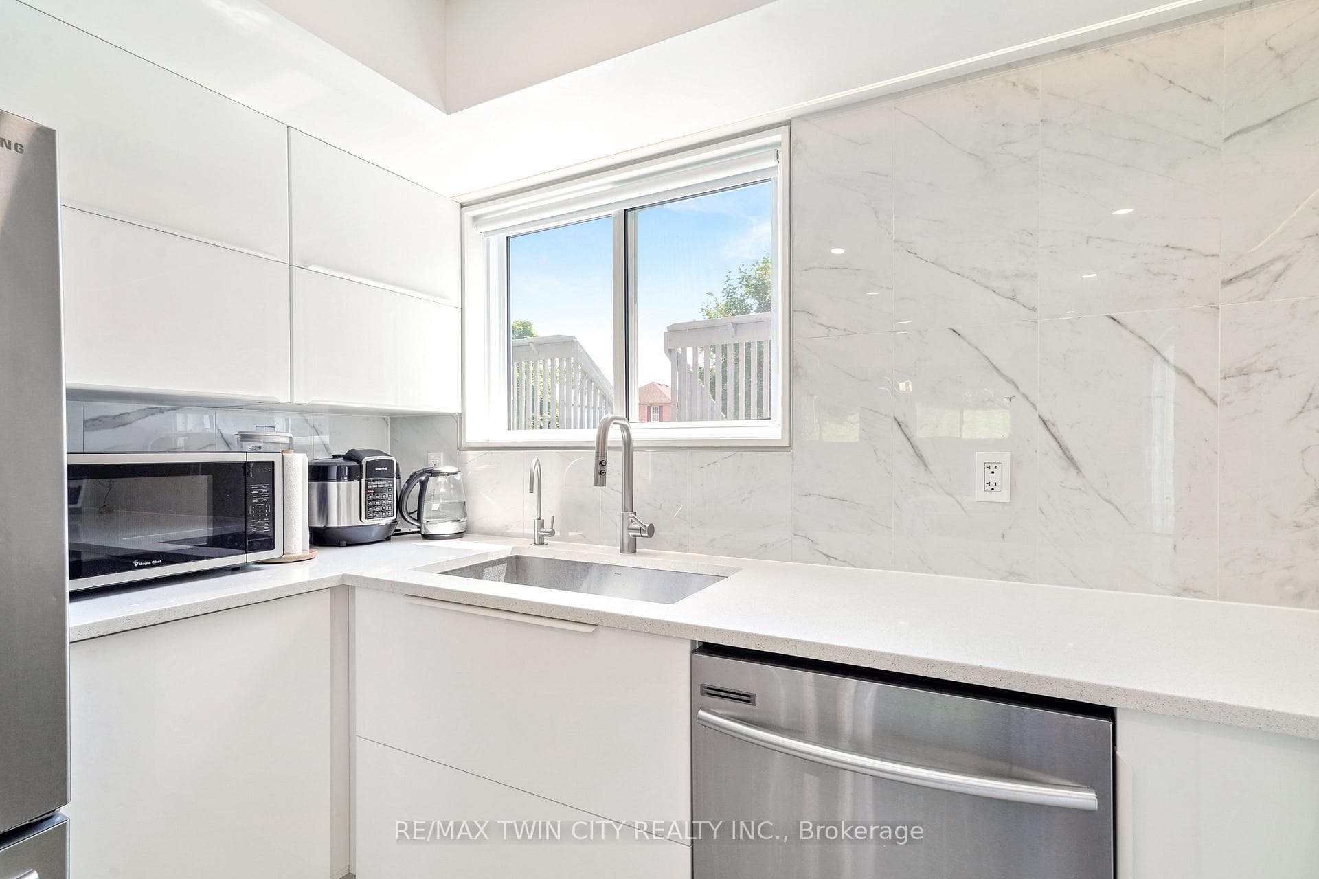 54 D'Aubigny Road photo 10