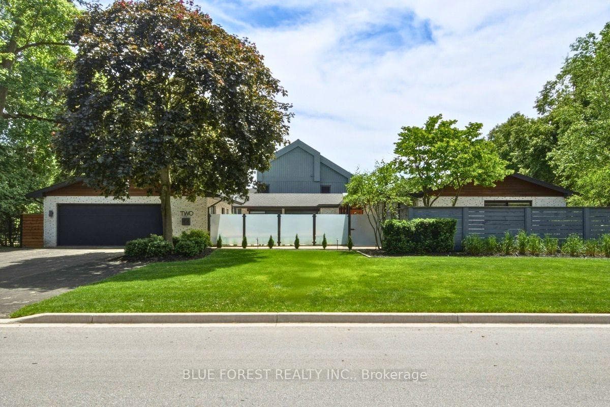 2 Hampton Crescent photo 50