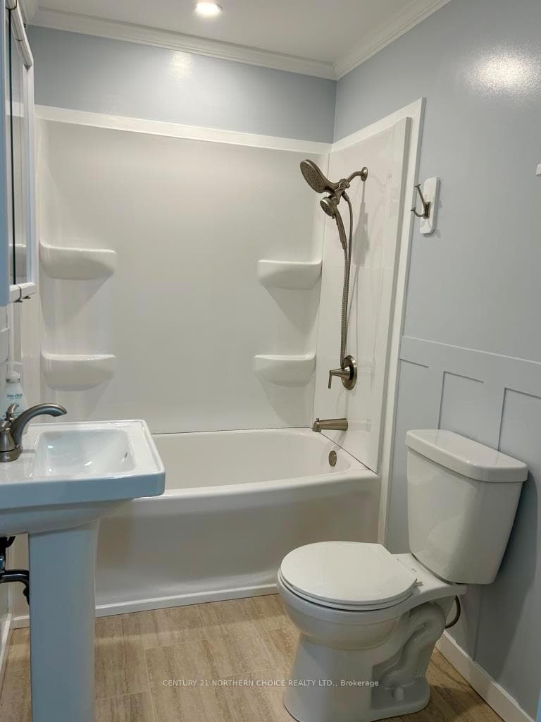 210 Sixth Street West photo 13