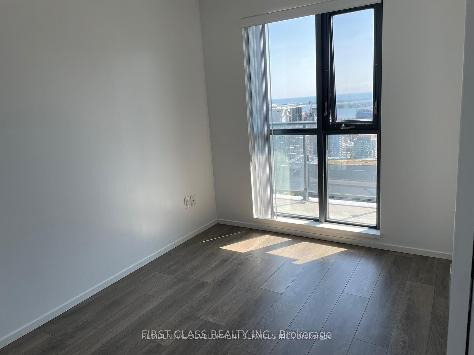 159 Dundas Street Unit 3602 photo 6