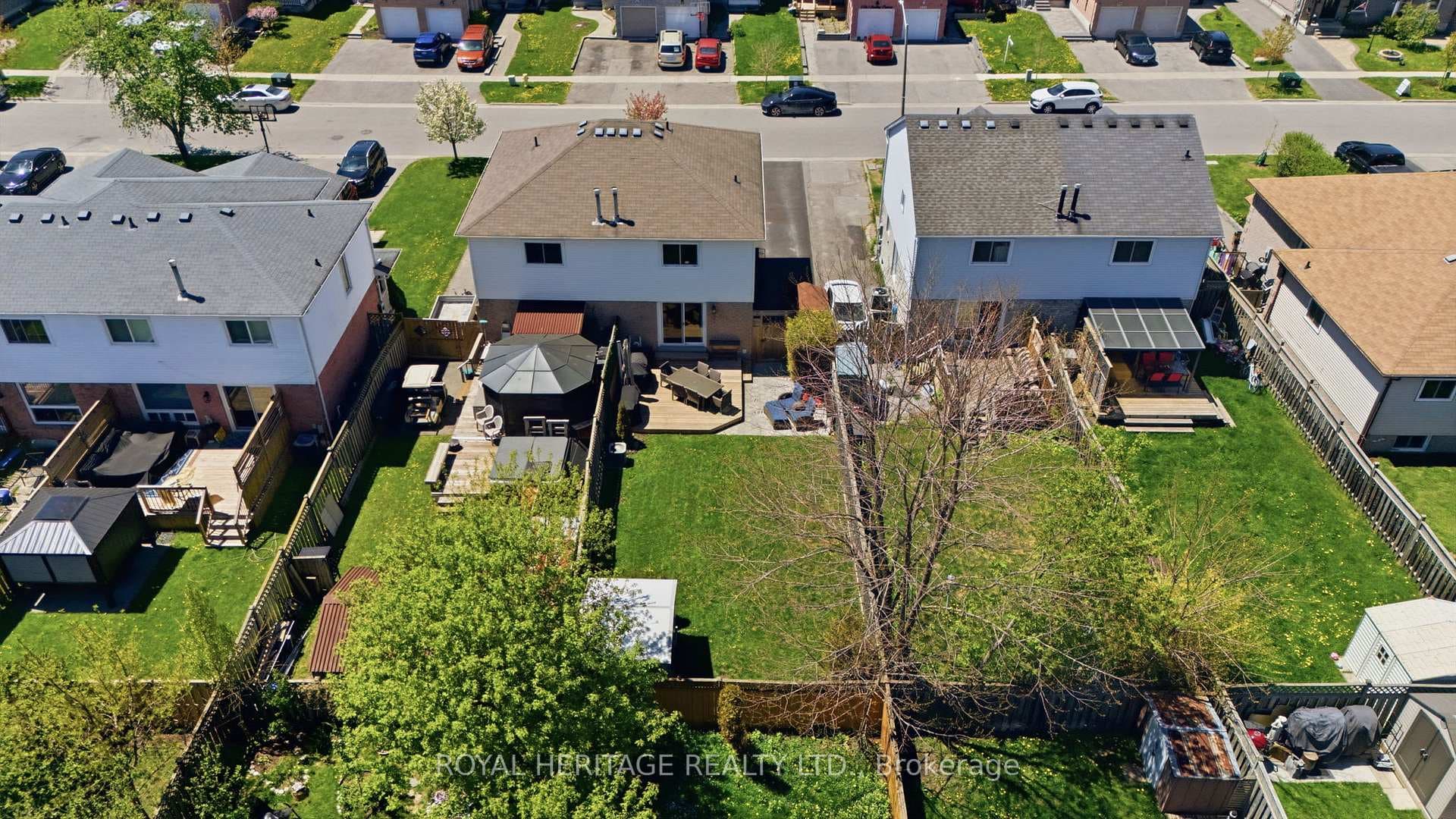 1538 Connery Crescent photo 22