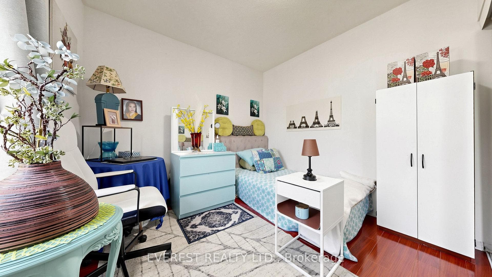 922A Danforth Road photo 16