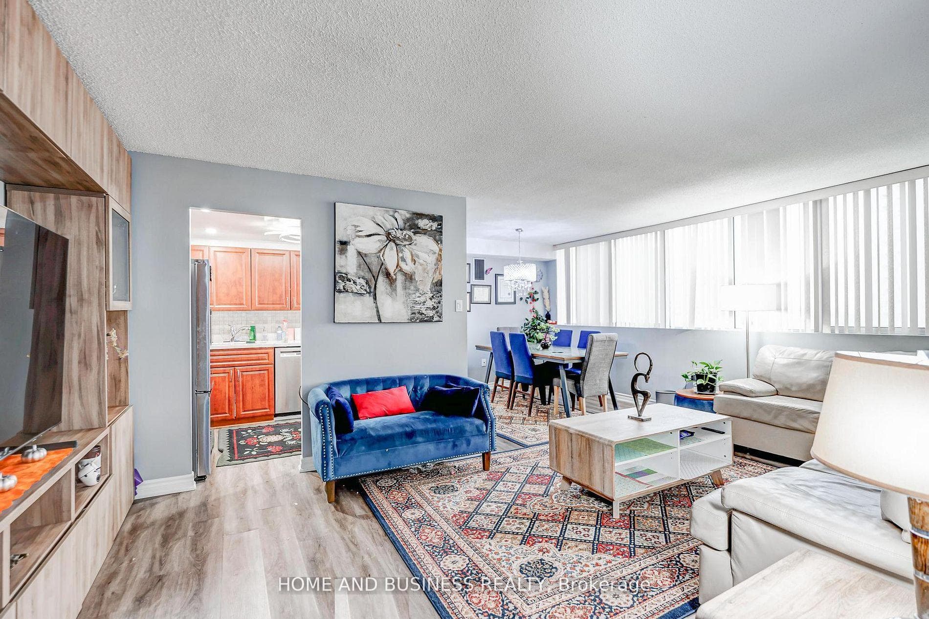 3590 Kaneff Crescent Unit 1202 photo 6