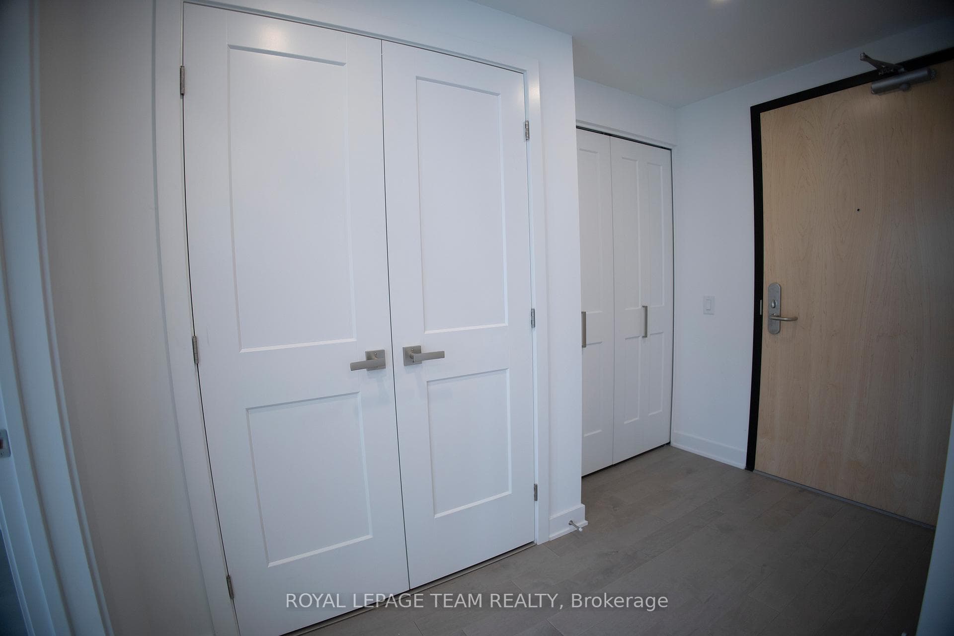 340 Queen Street Unit 2206 photo 25