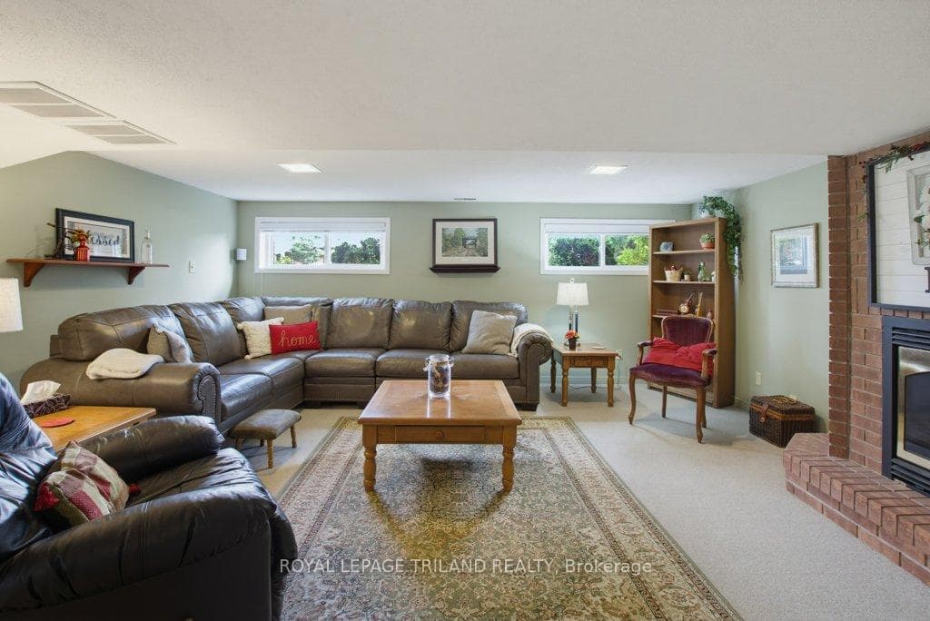 5 Warren Crescent photo 30