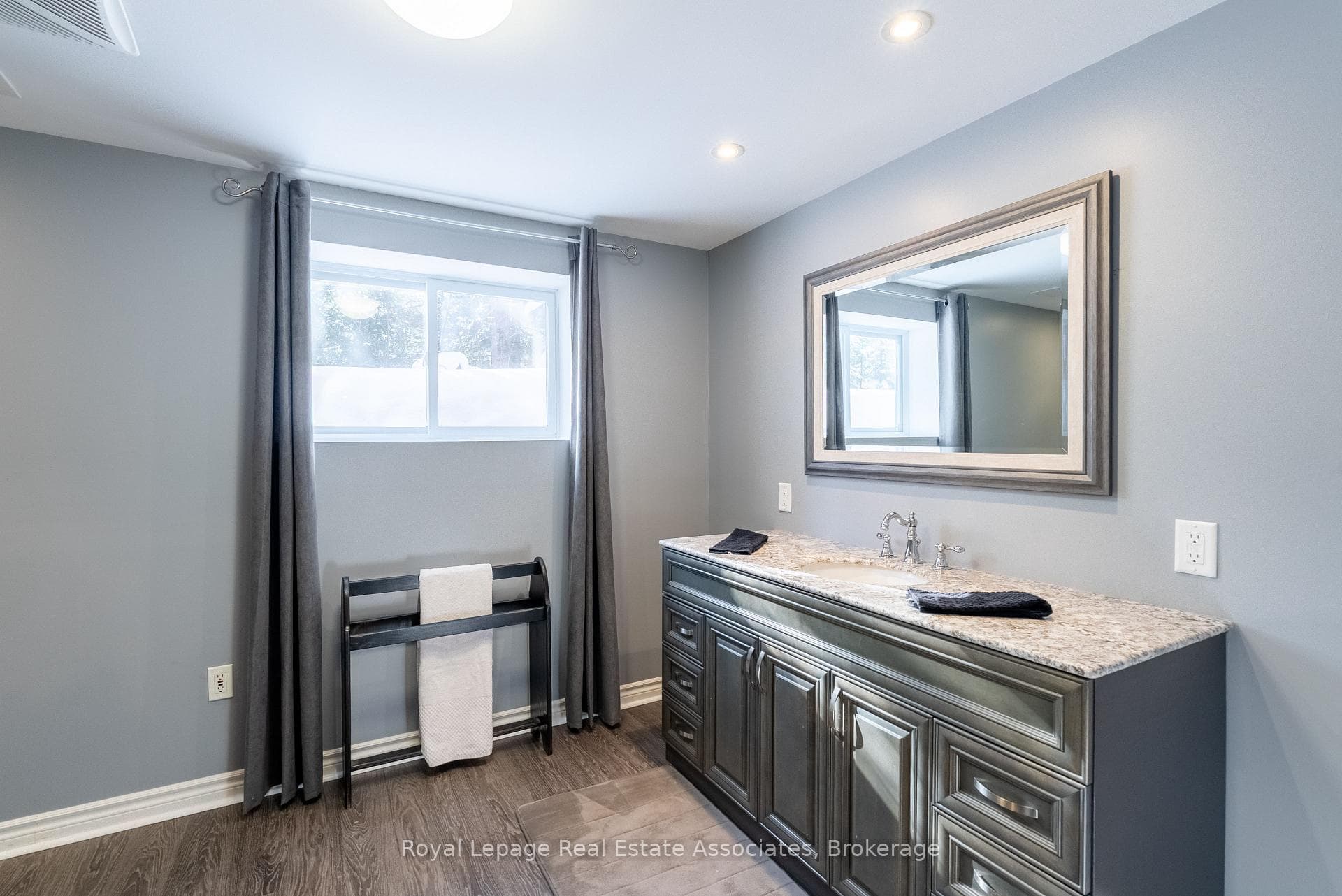 196 Circle Road photo 32