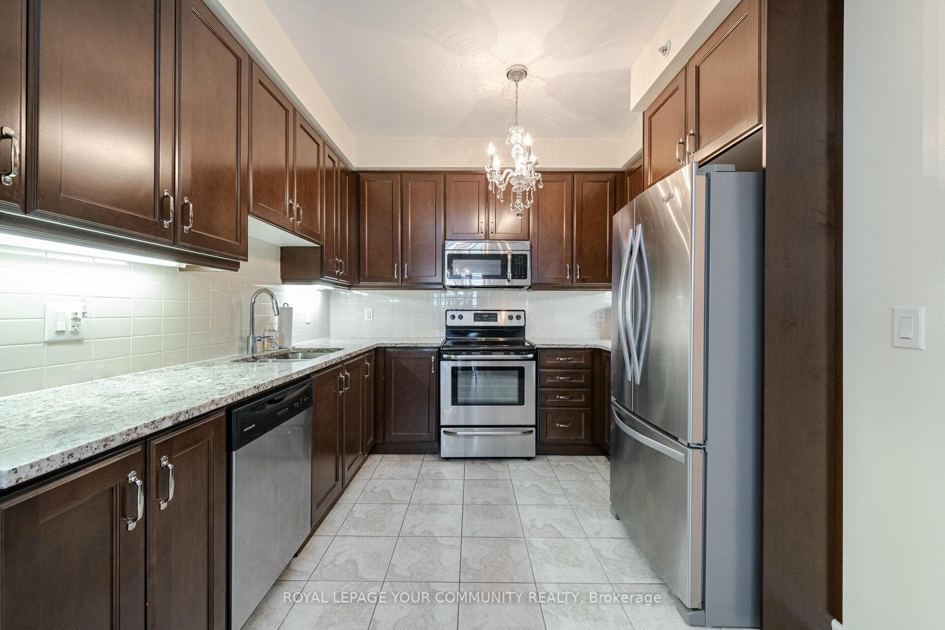 9255 Jane Street Unit 611 photo 13