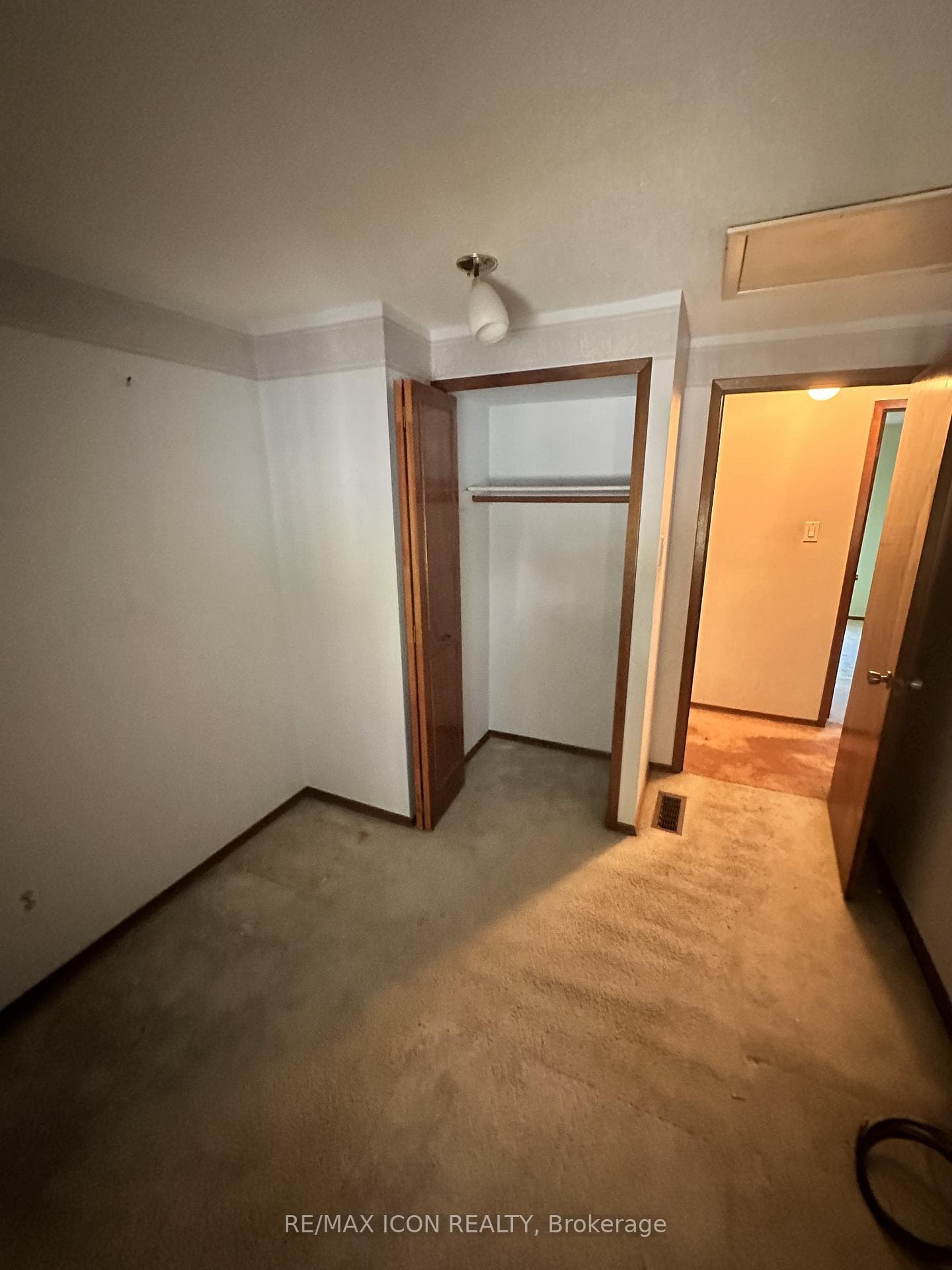 114 Archer Crescent photo 23