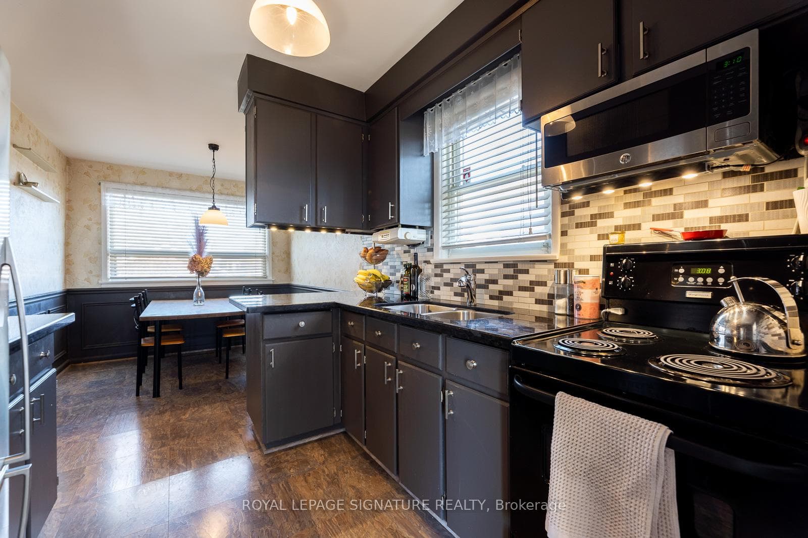 11 Coppermill Drive photo 12