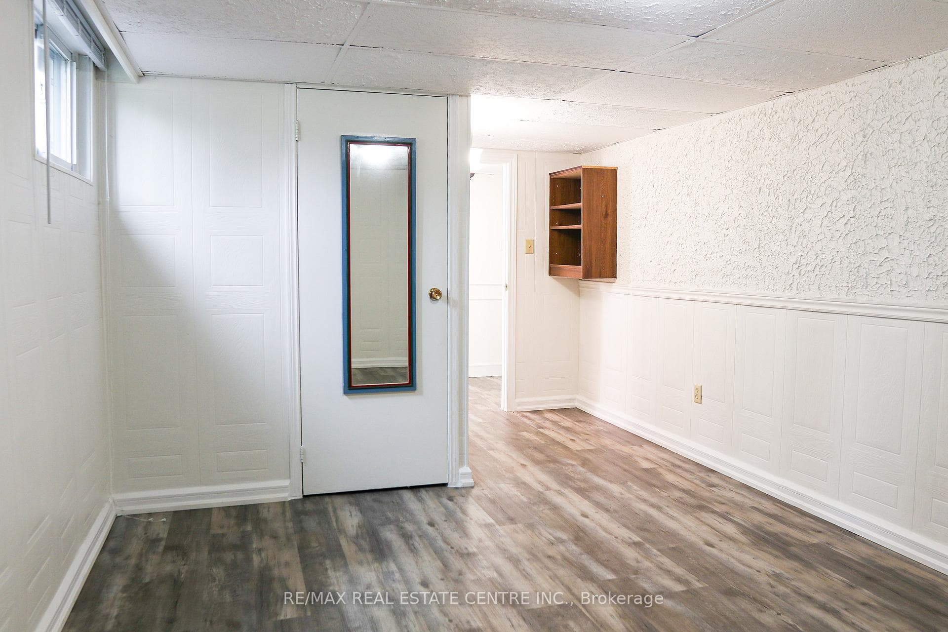 2 Kingsland Avenue photo 33