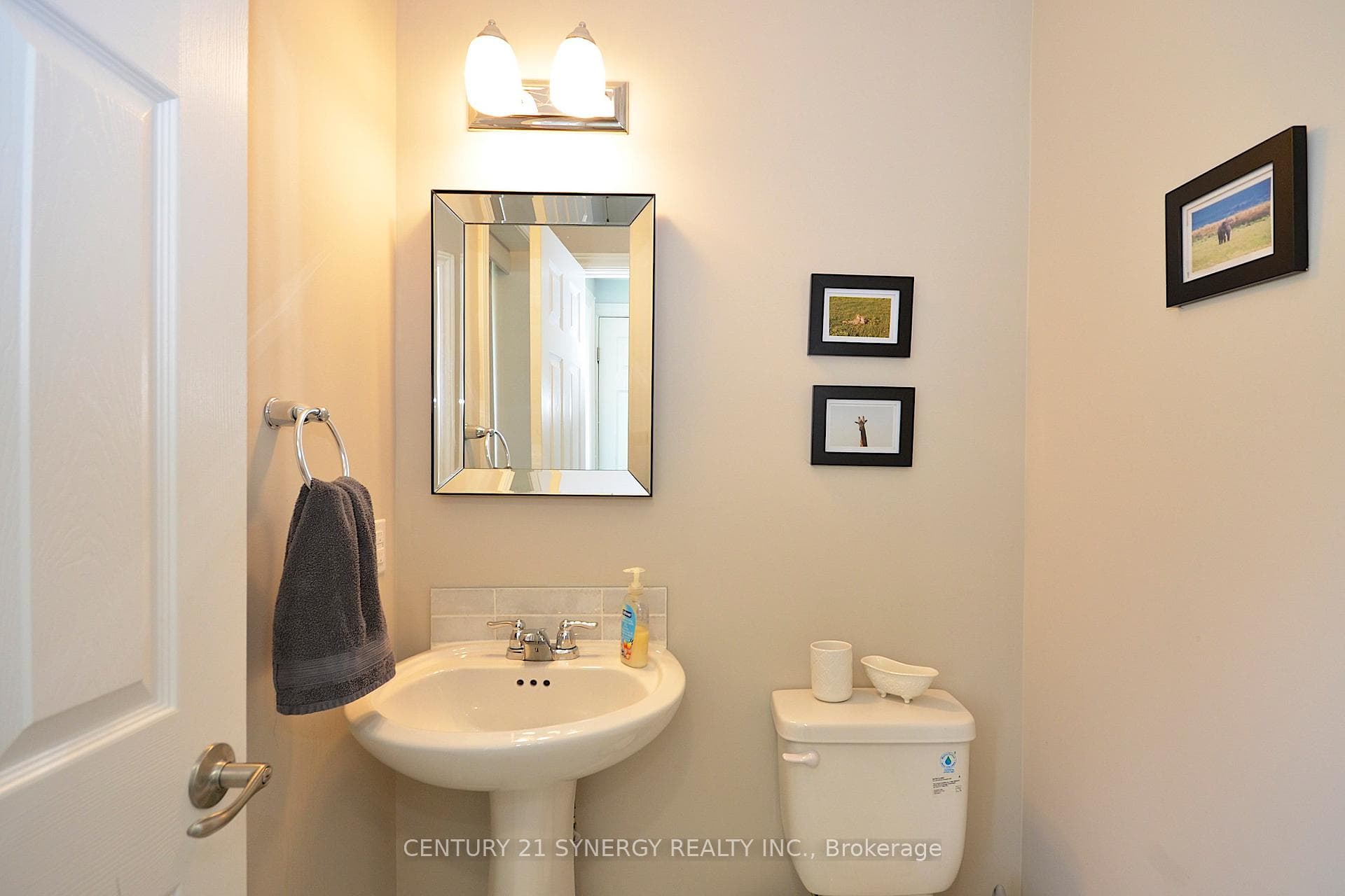 114 Unity Place photo 4