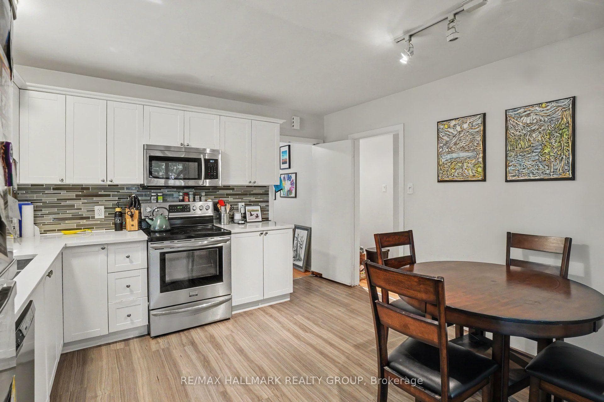 657 Golden Avenue photo 9