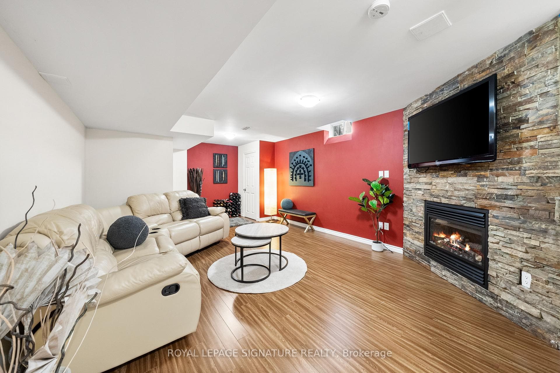 22 Grasslands Avenue photo 30