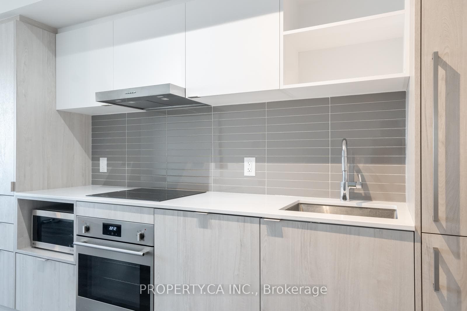 138 Downes Street Unit 4203 photo 4