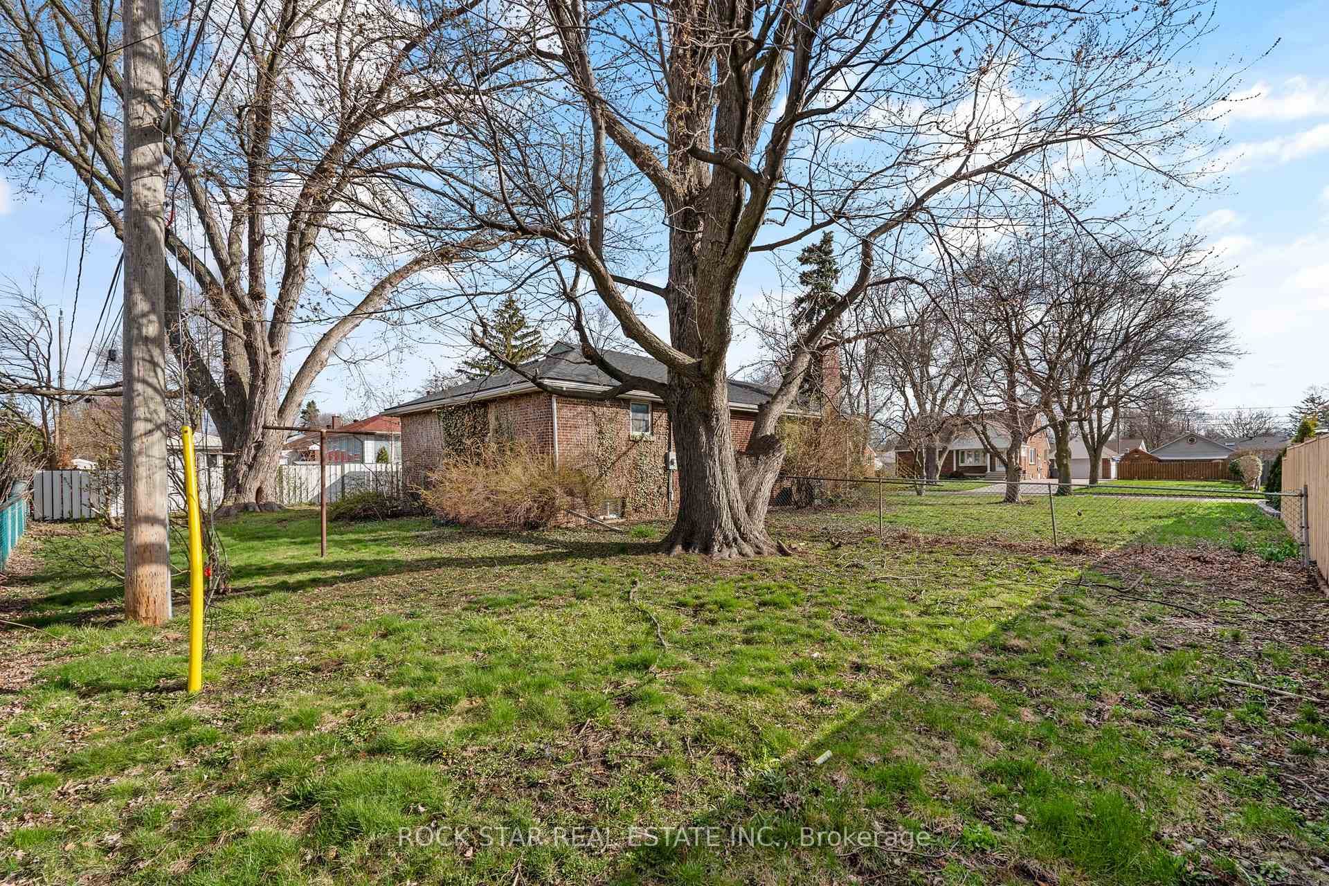 2895 Askin Avenue photo 29