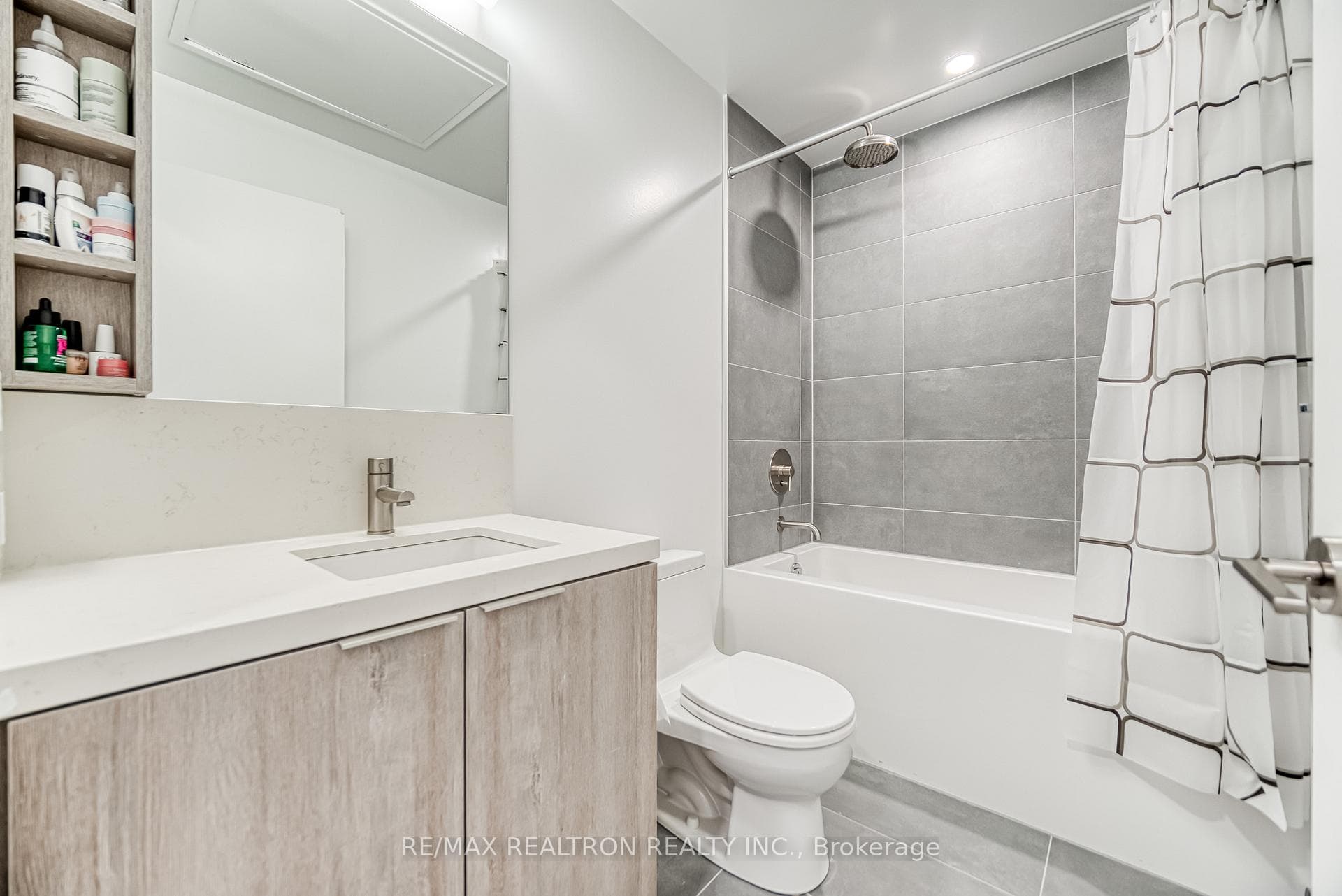 2020 Bathurst Street Unit 1215 photo 22