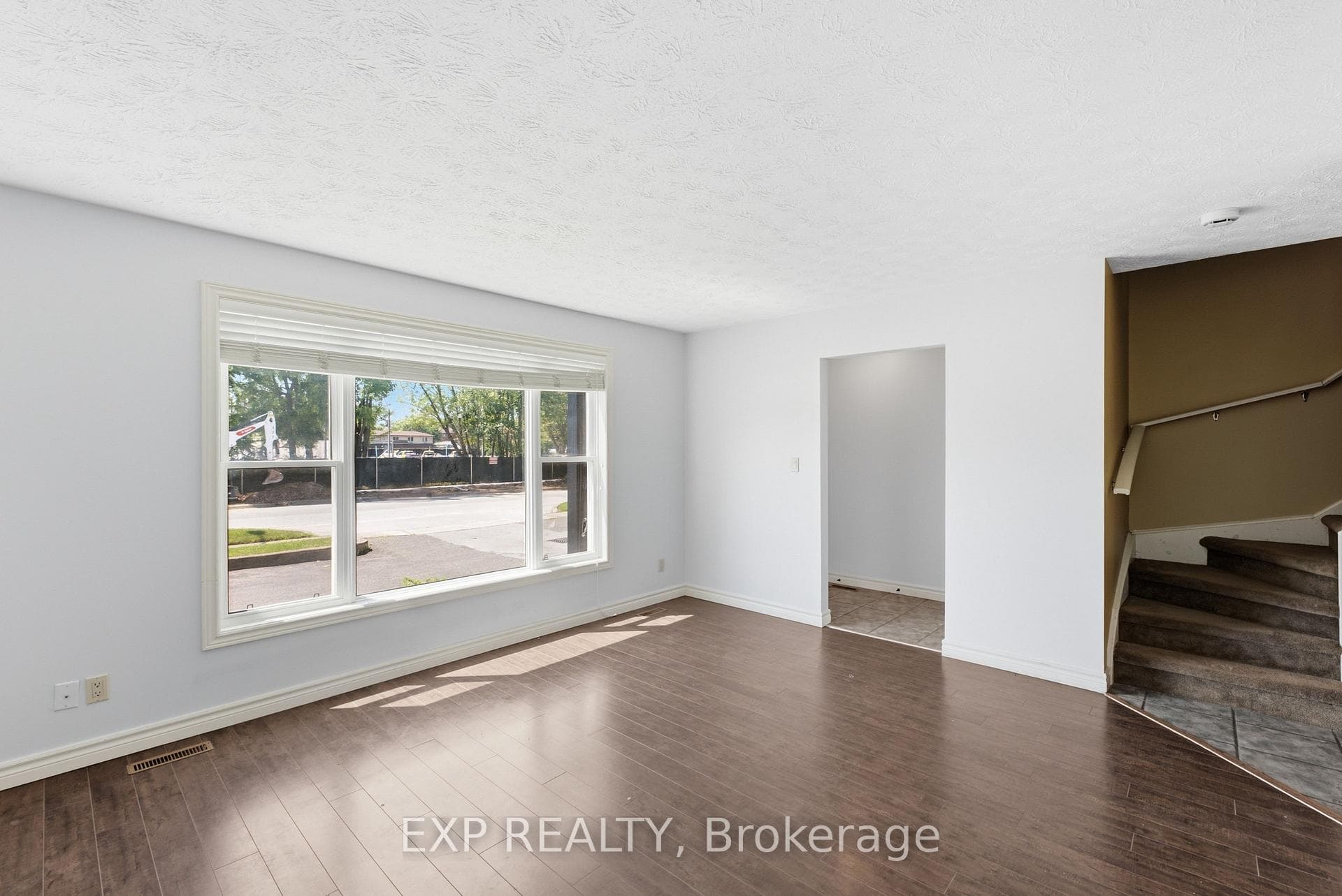 7226 Alex Avenue photo 4