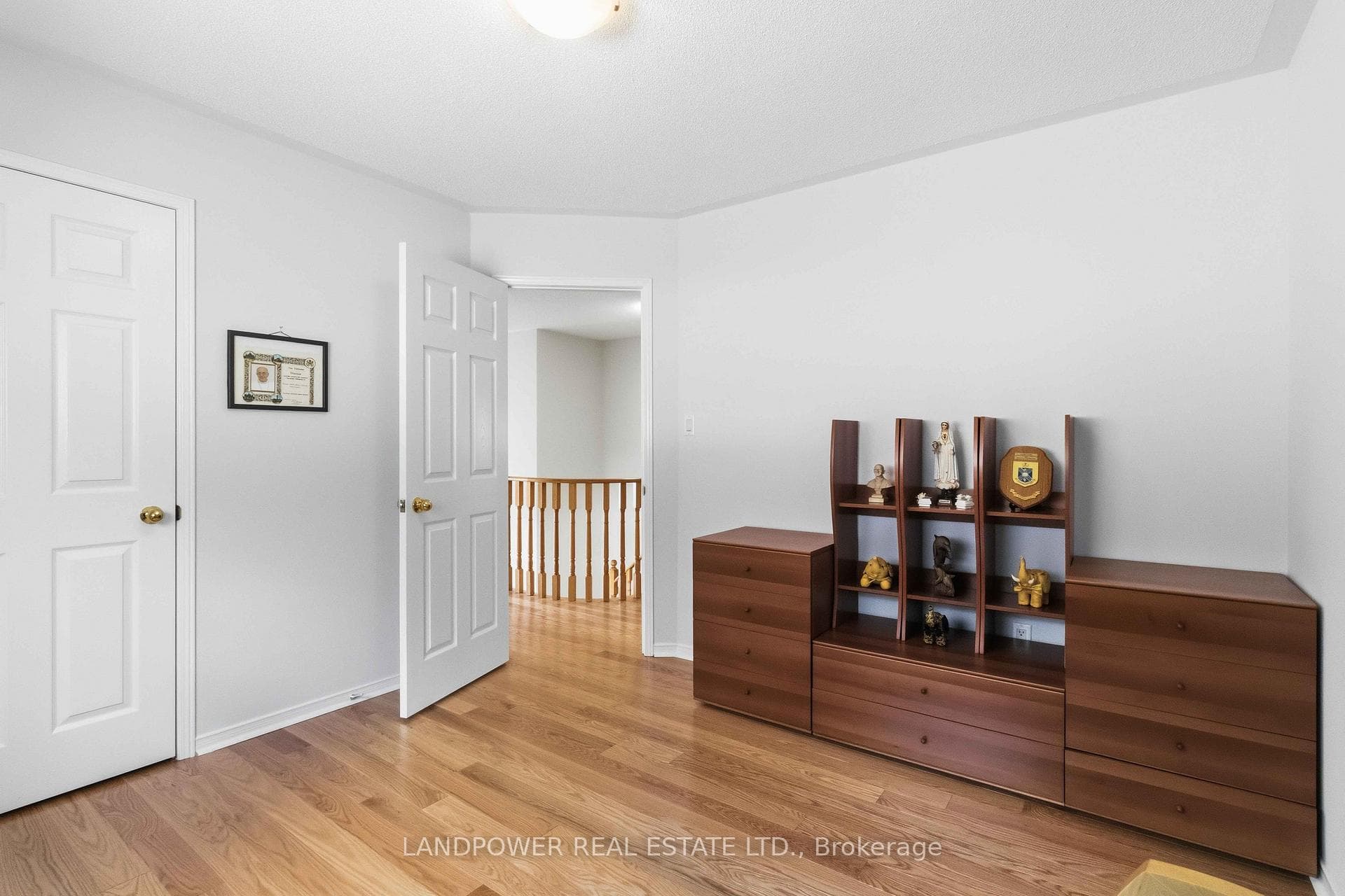 55 Garland Crescent photo 27