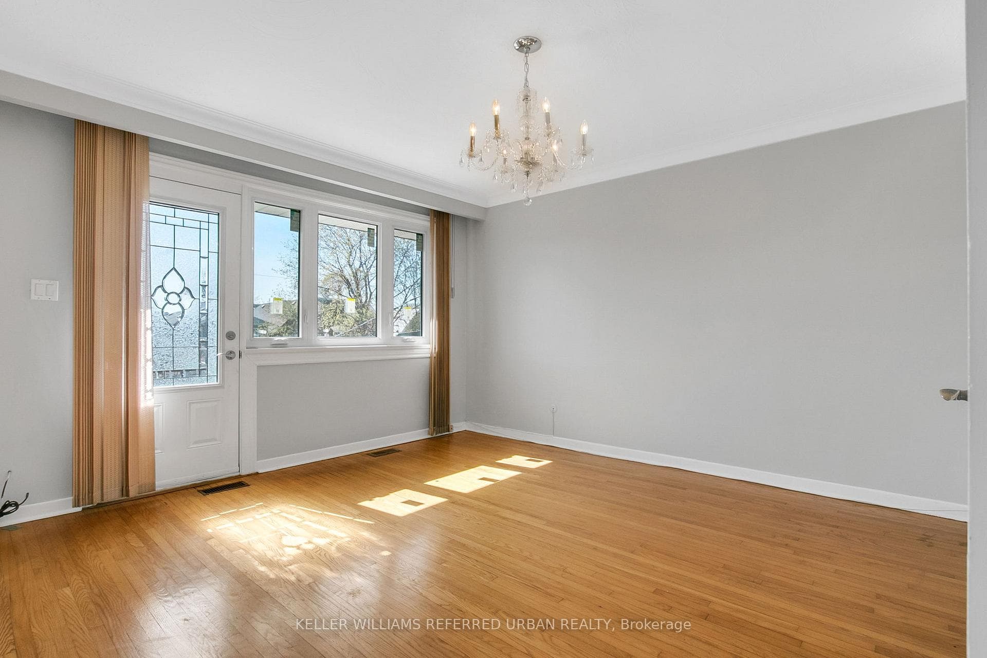 663 Brock Avenue photo 23