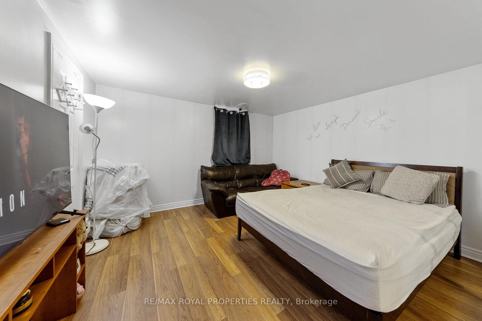 21 Melchior Drive Unit Bsmt photo 3