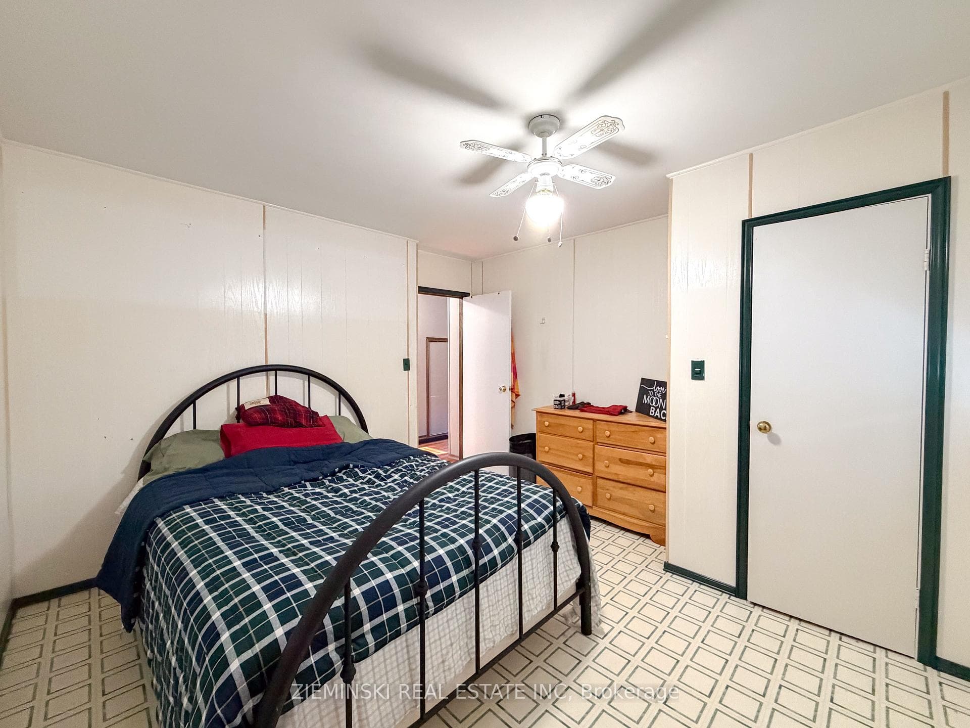 508 Marion Street photo 16