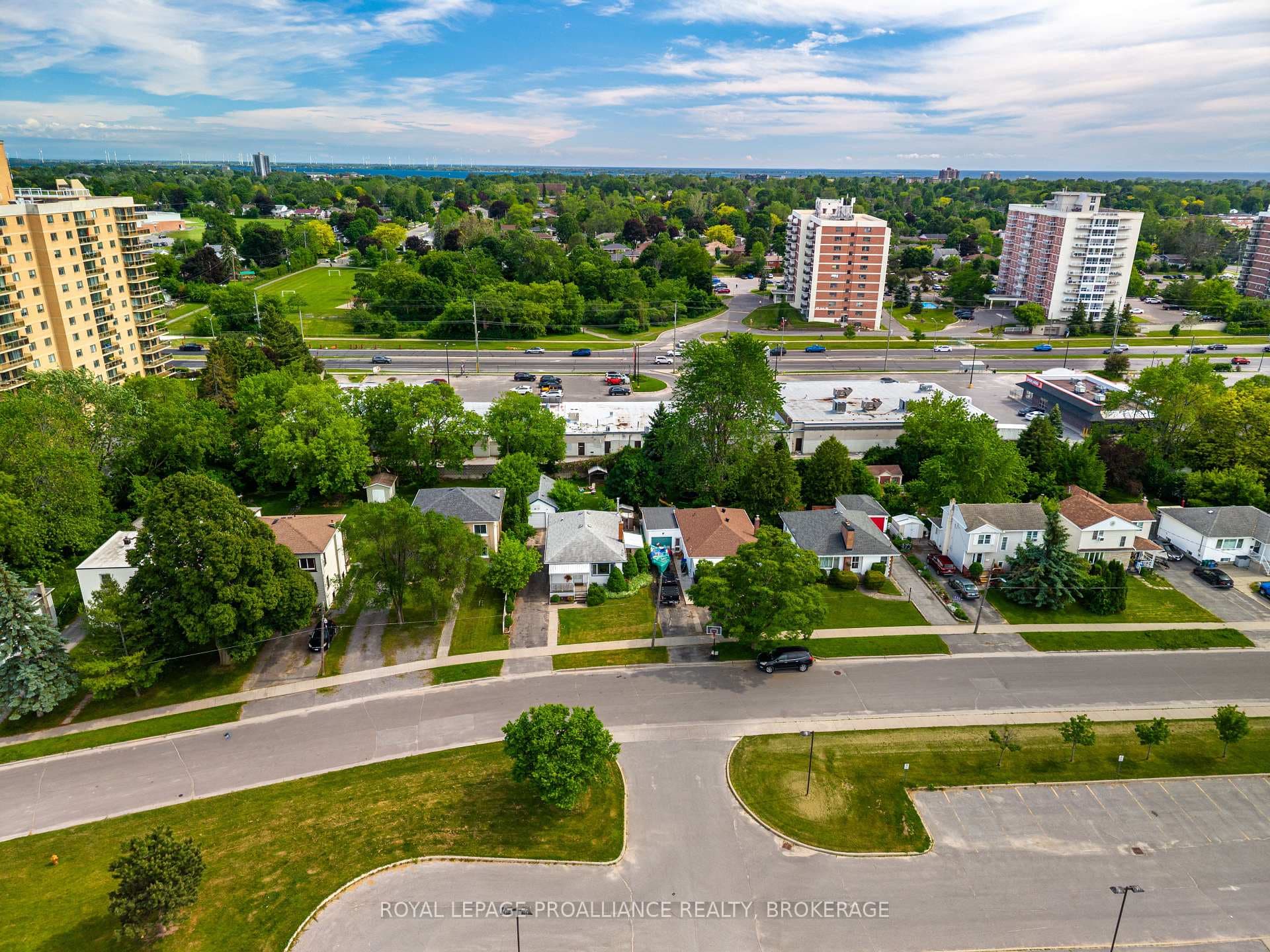 260 Elmwood Street photo 41