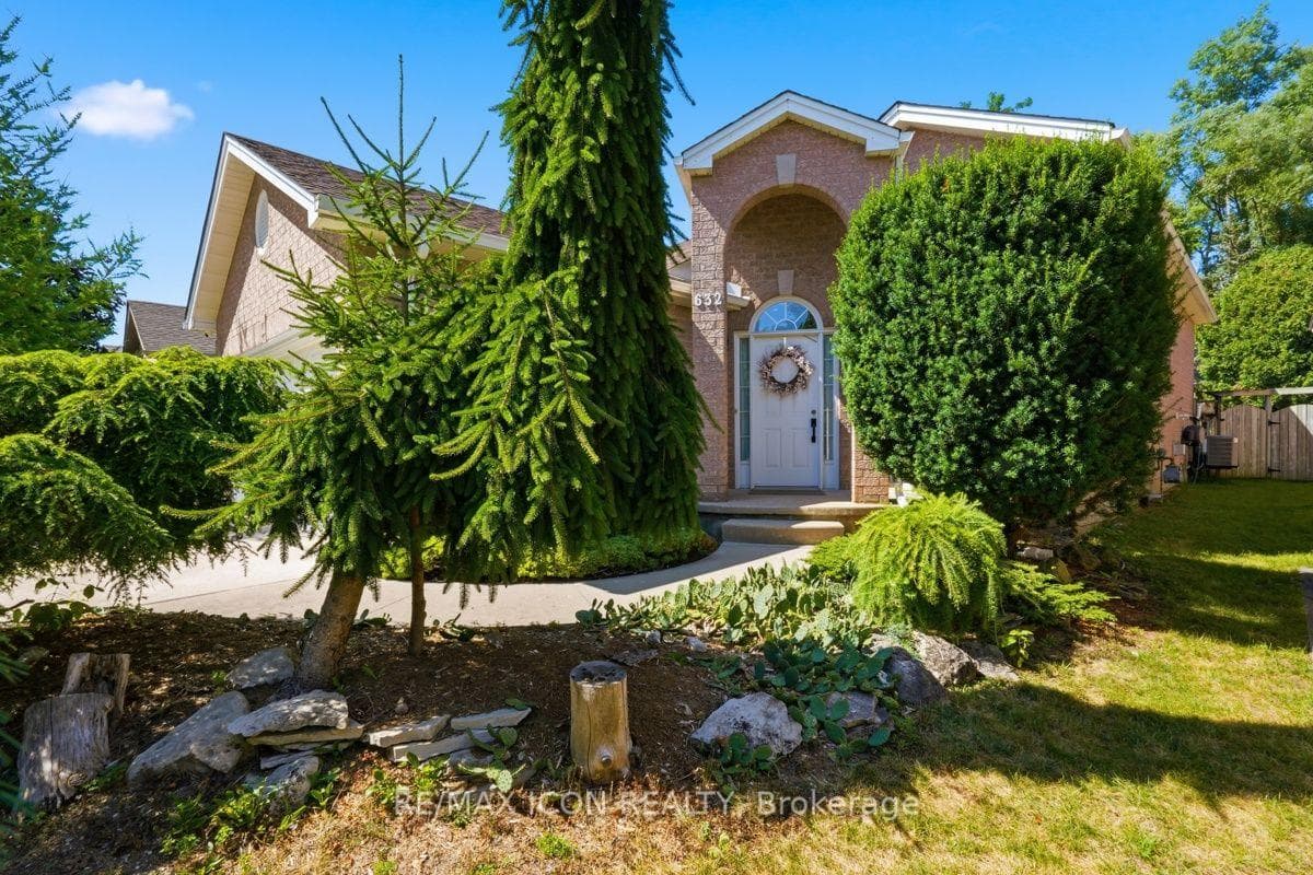 632 Thornwood Drive photo 1