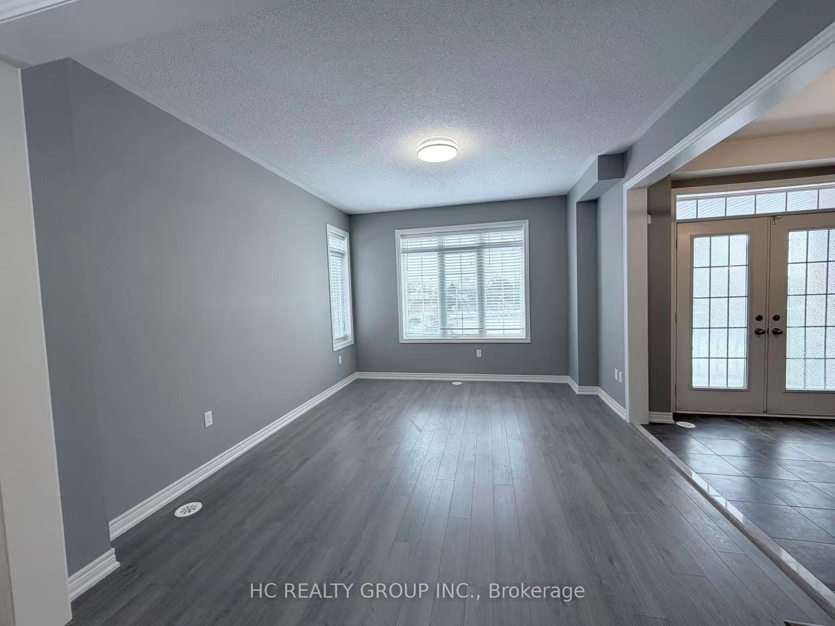 152 Roy Grove Way photo 4