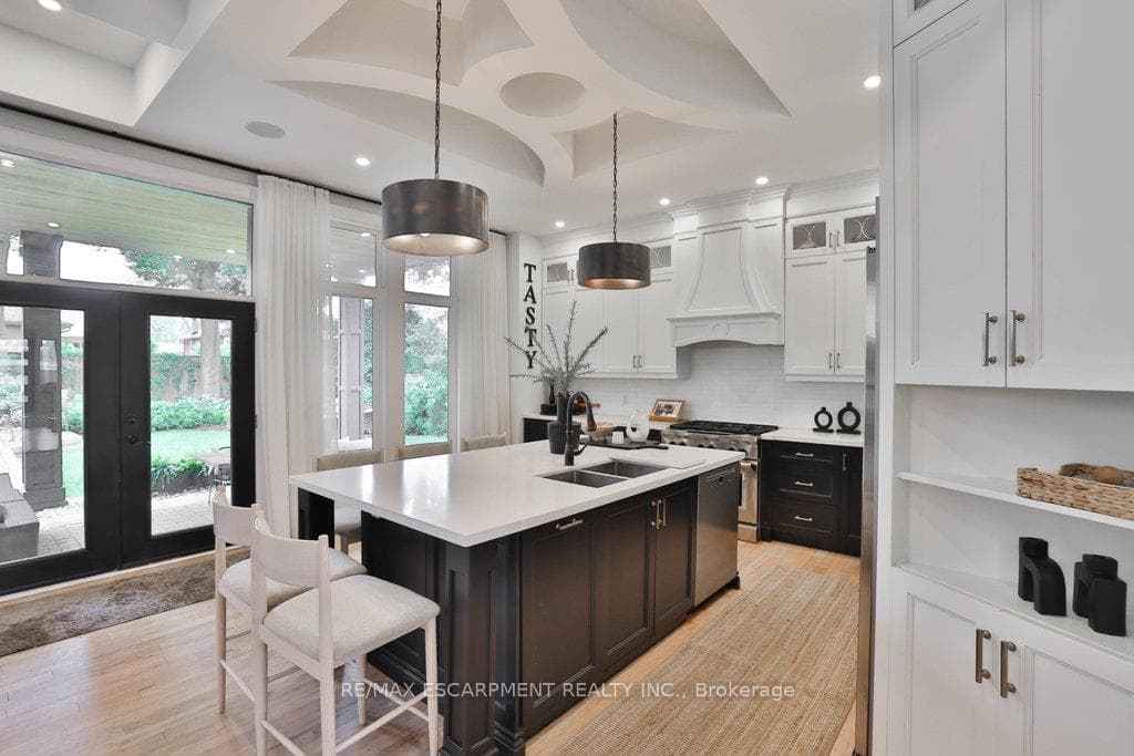43 Mississauga Road photo 13