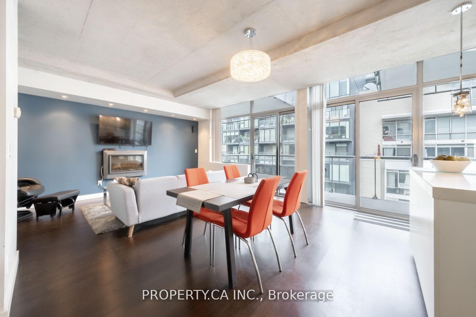 55 Stewart Street Unit 817 photo 6