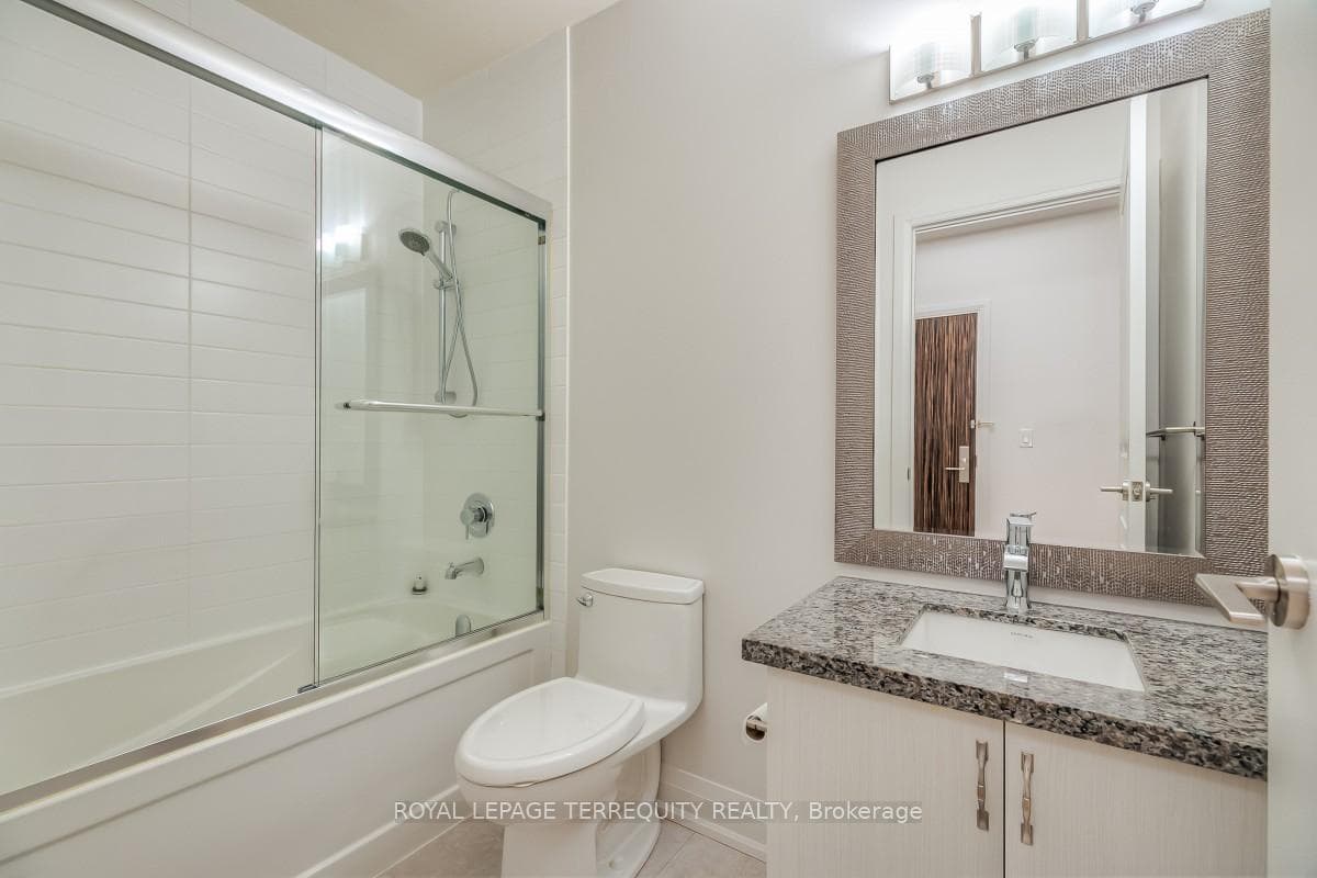 8763 Bayview Avenue Unit 230 photo 31