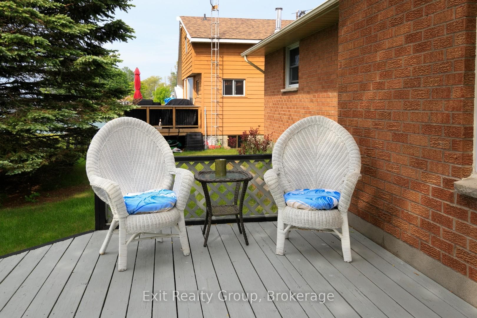 87 Evergreen Lane photo 5