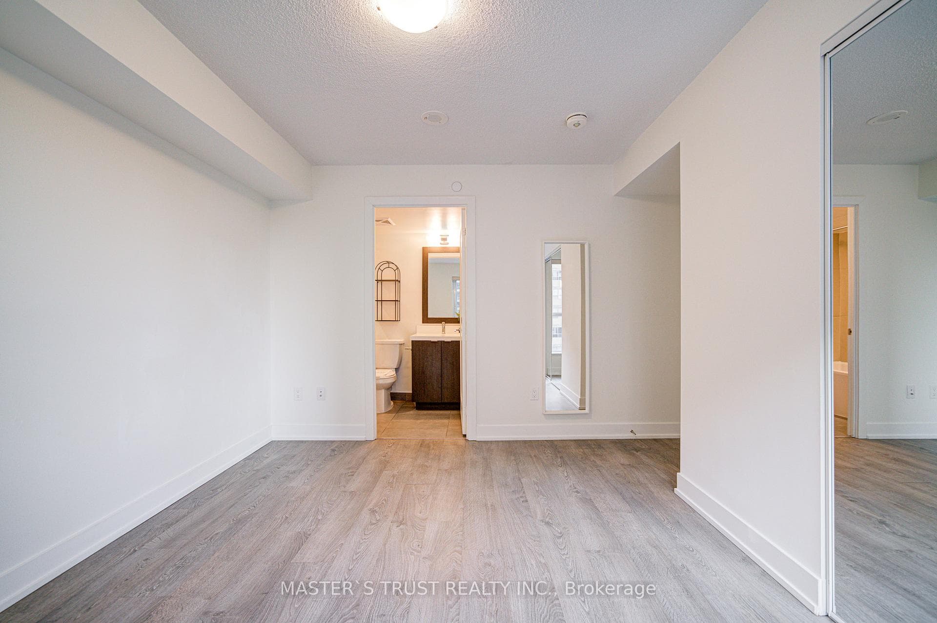 9 Mabelle Avenue Unit 2123 photo 19