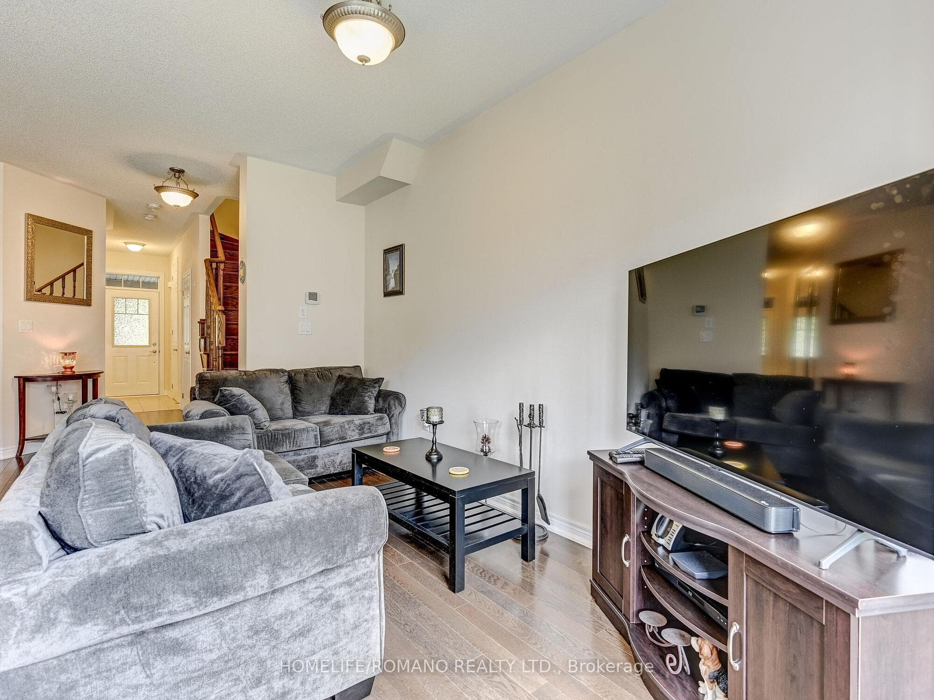 105 Abigail Crescent photo 17