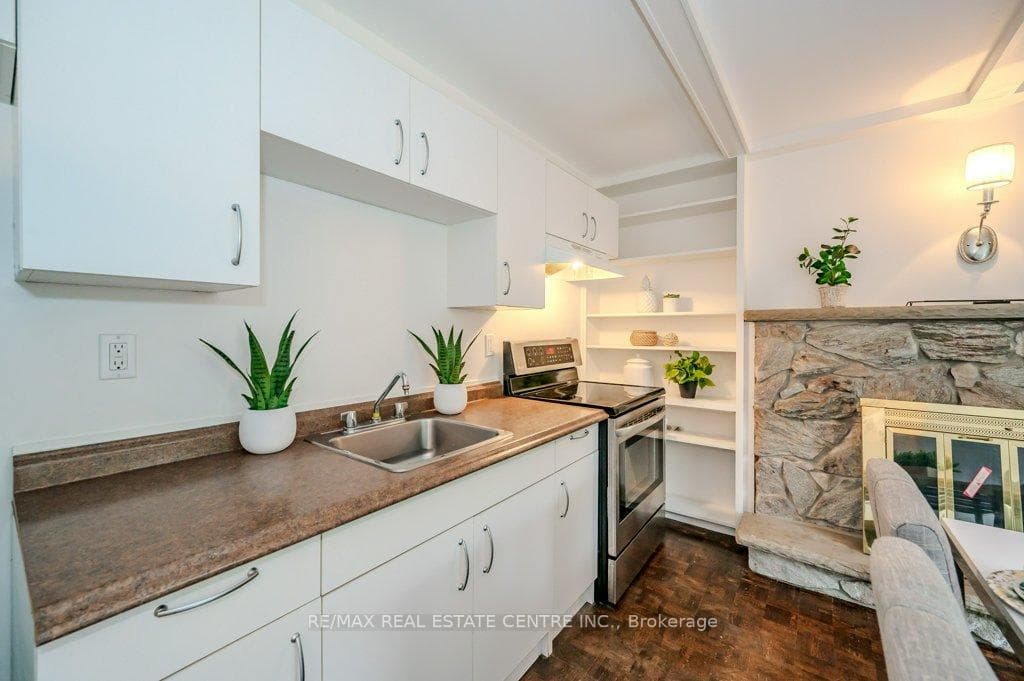 46 Penrose Avenue photo 22